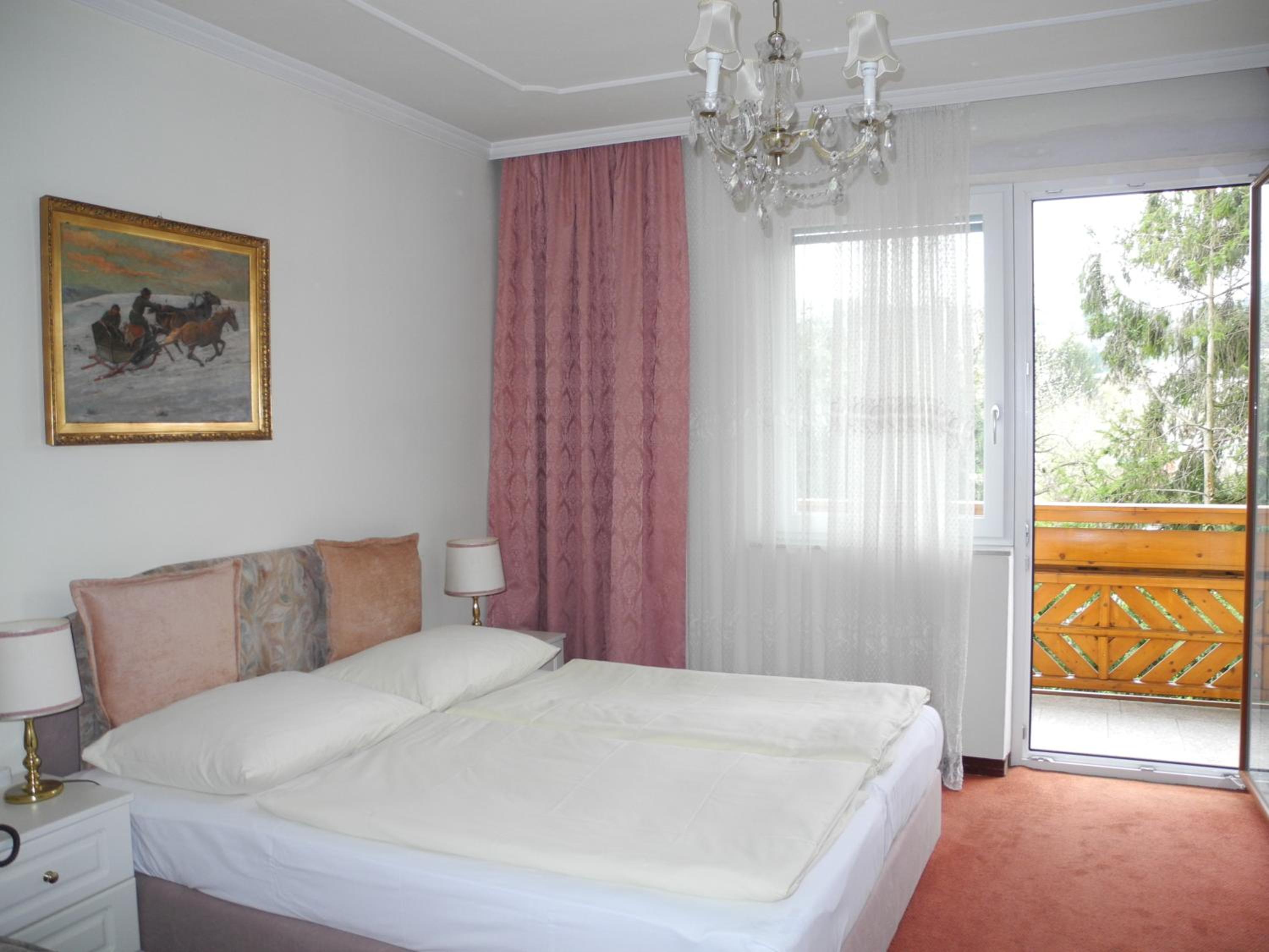 Double Room with Balcony - Photo 6