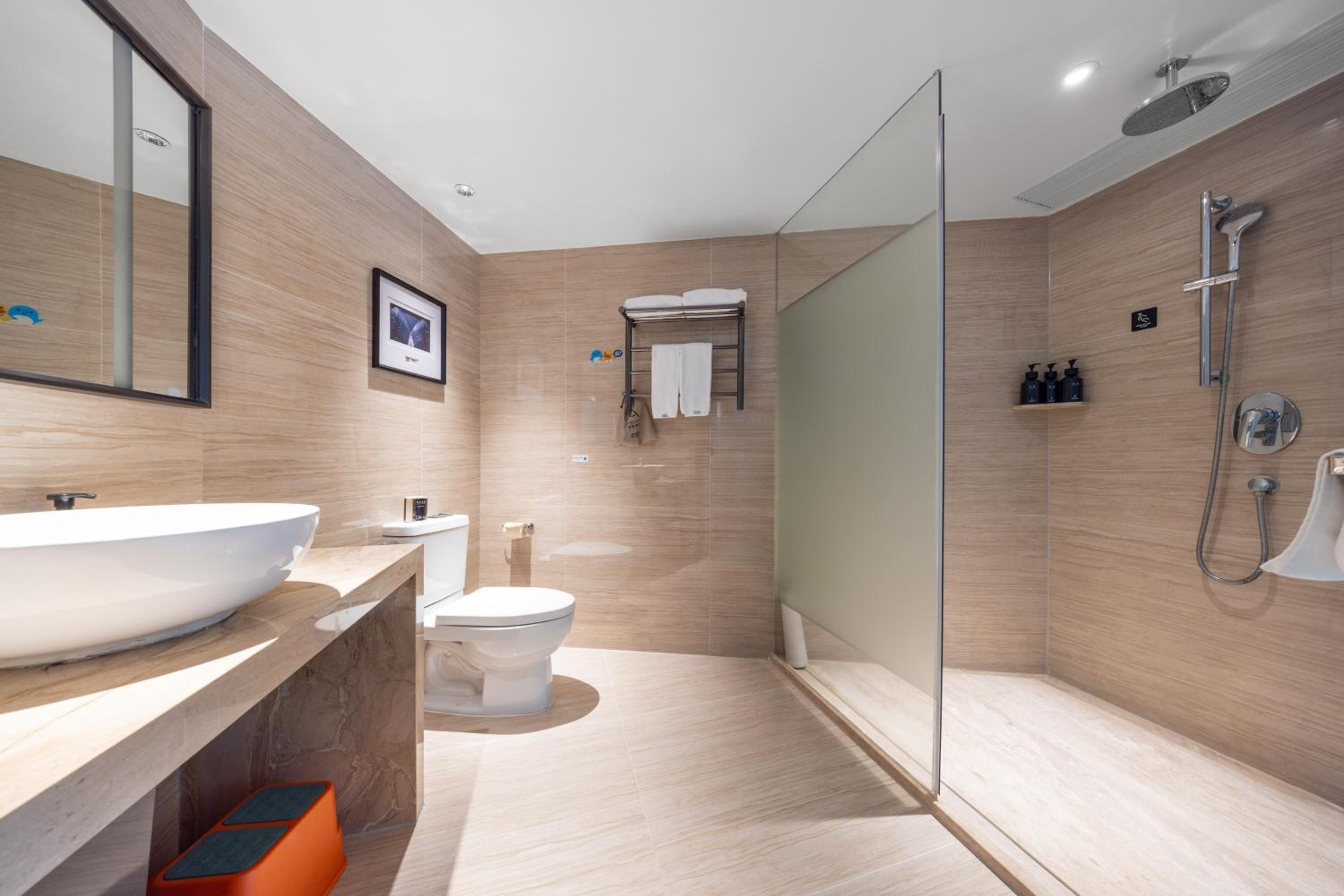 Deluxe Family Suite