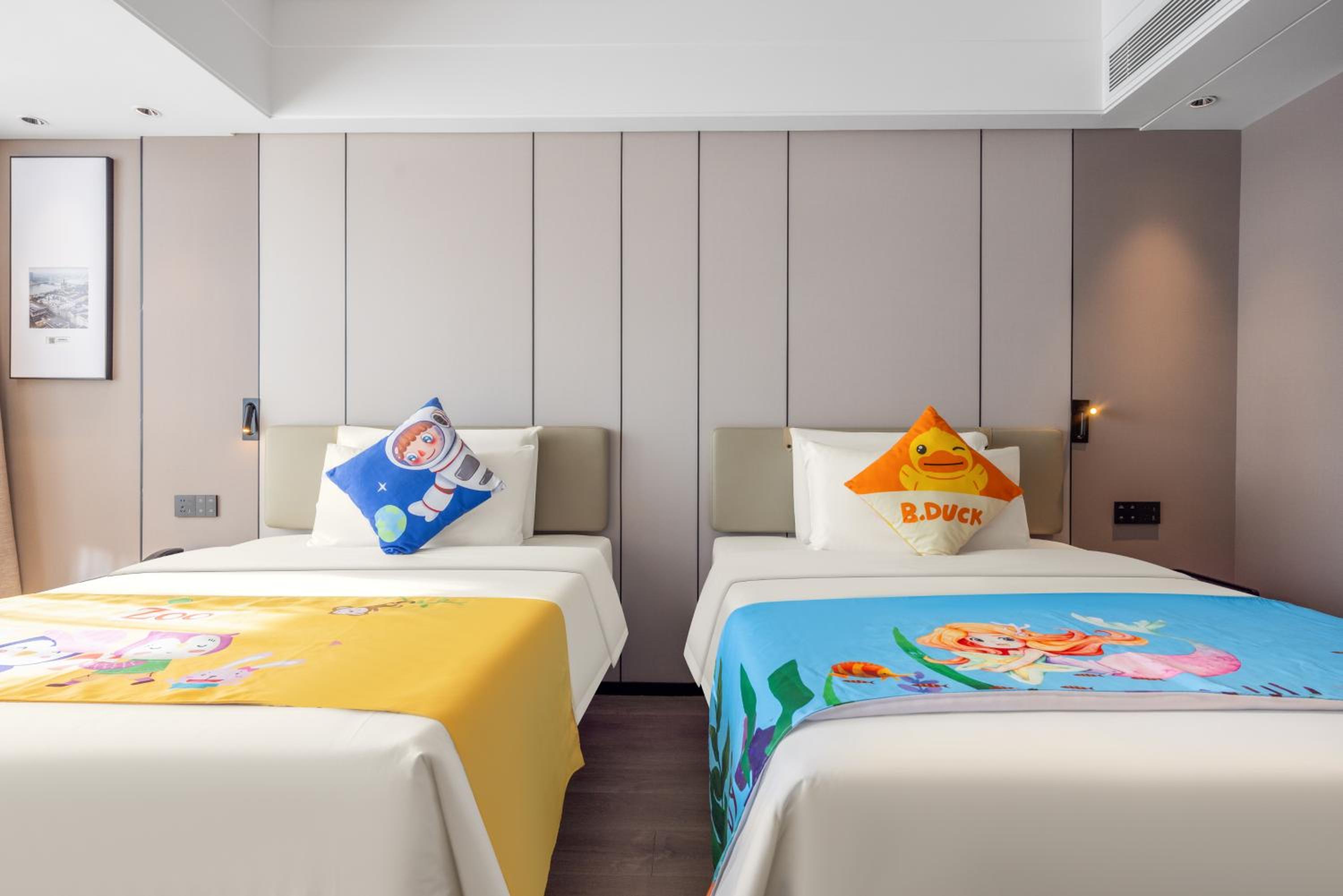 Deluxe Family Room