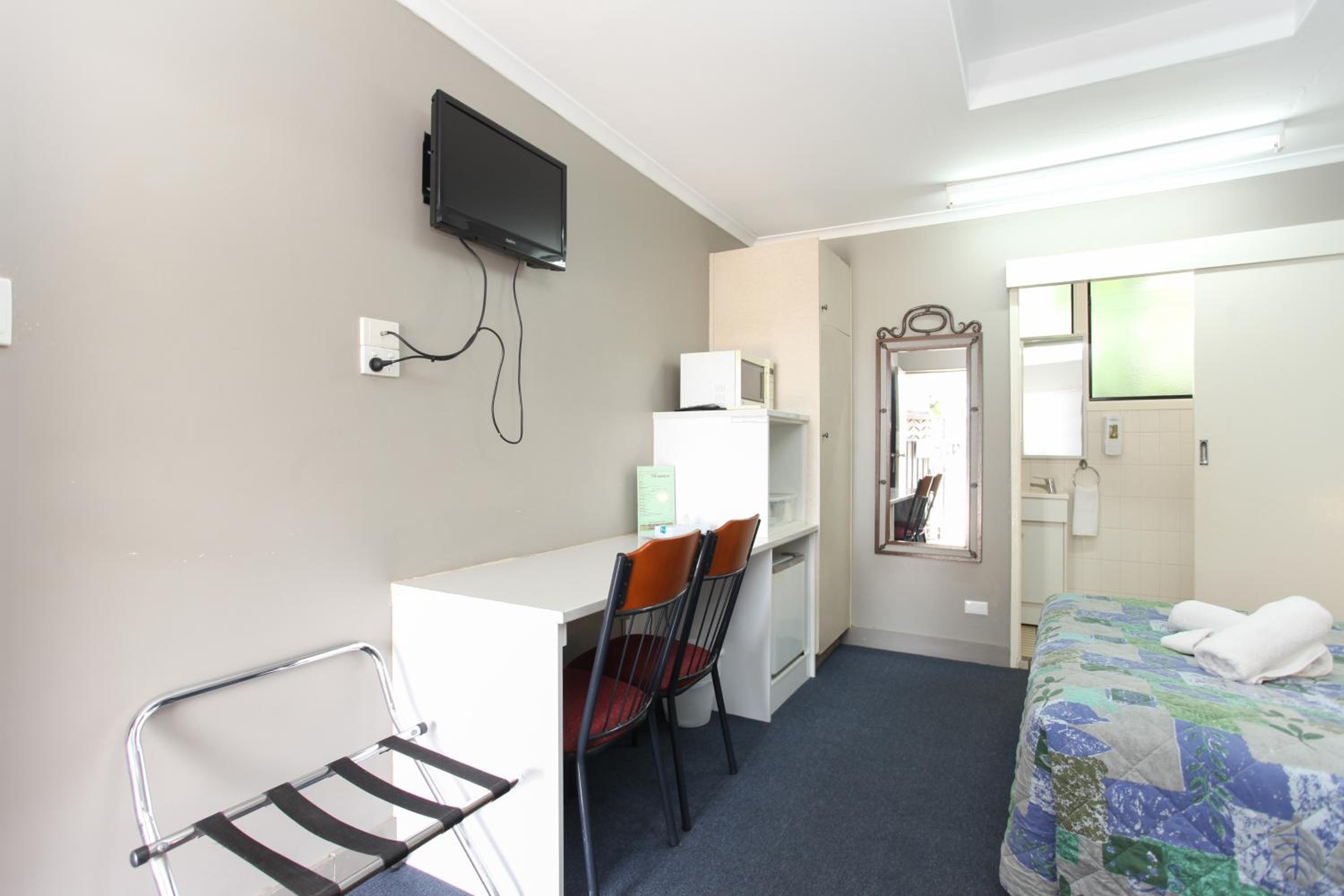 Standard Double Room photo 3