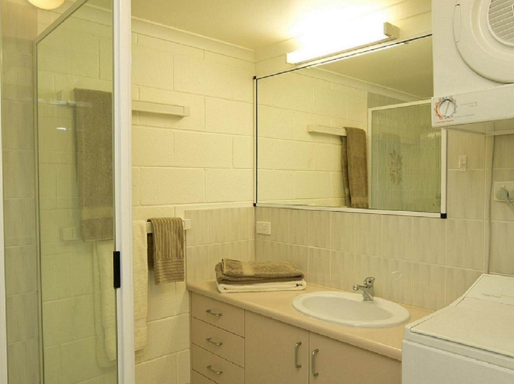 Two-Bedroom Value Apartment 4 share