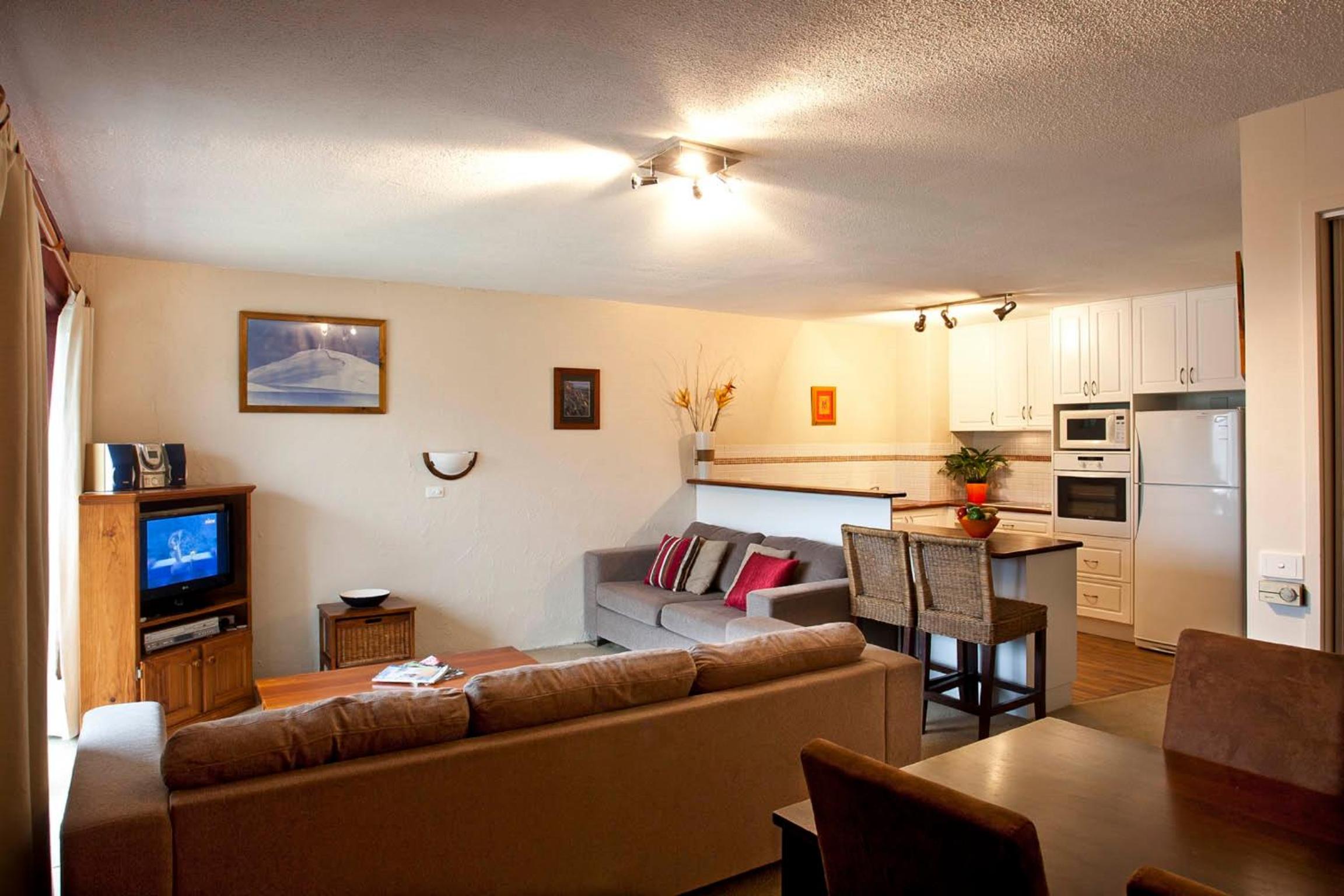 Two-Bedroom Deluxe Apartment 4 share