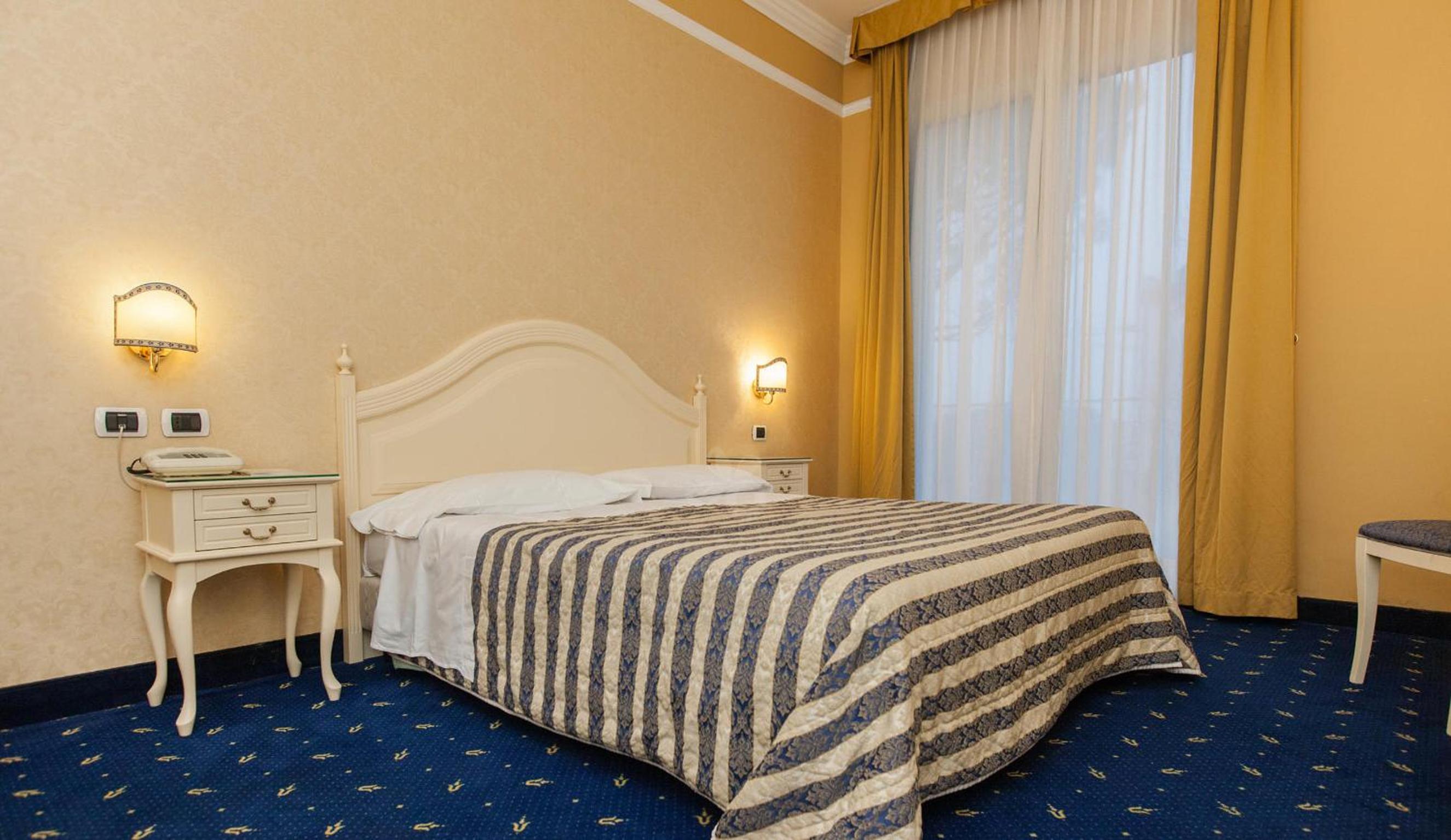 Double Room - Photo 3