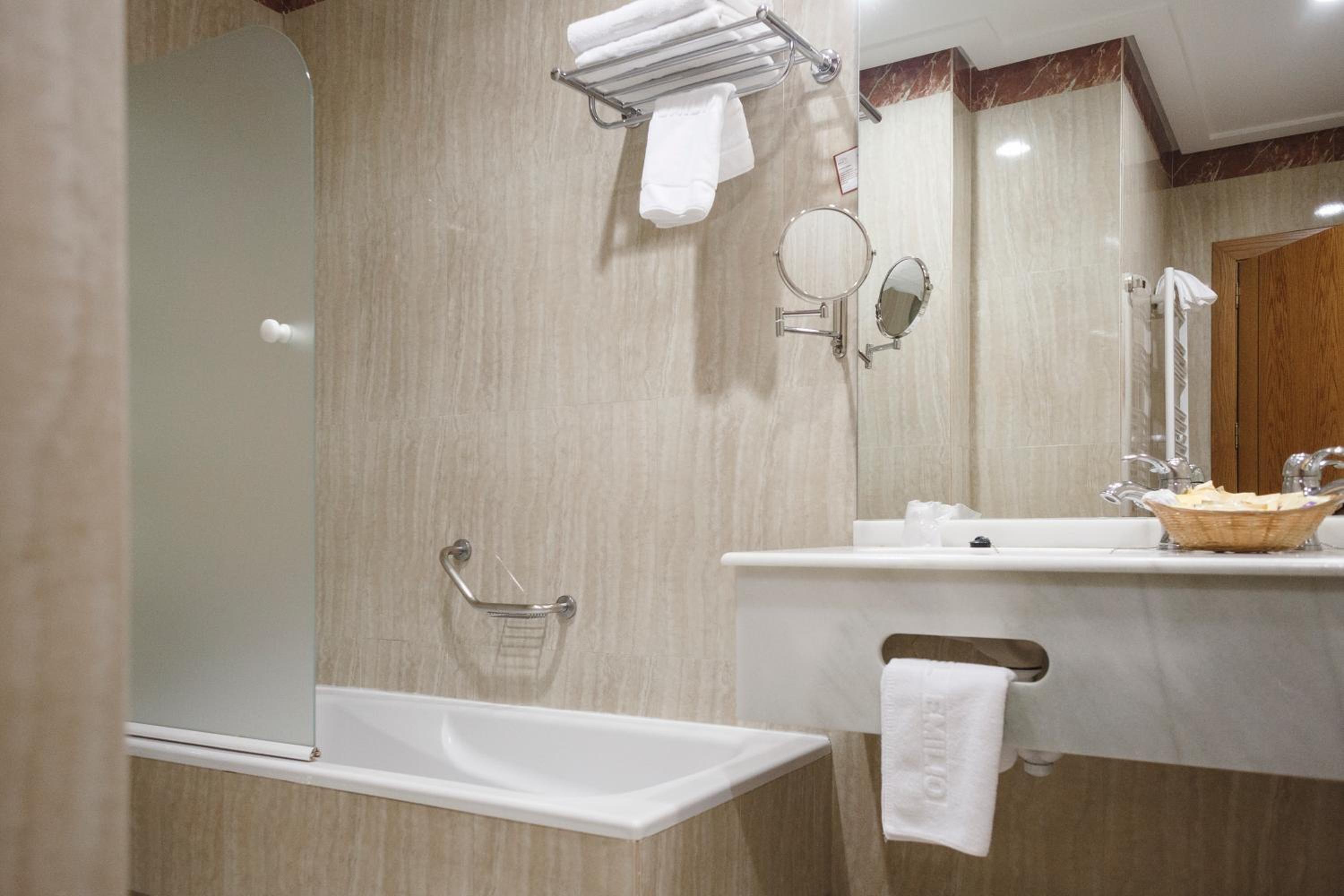 Superior Room - Photo 7