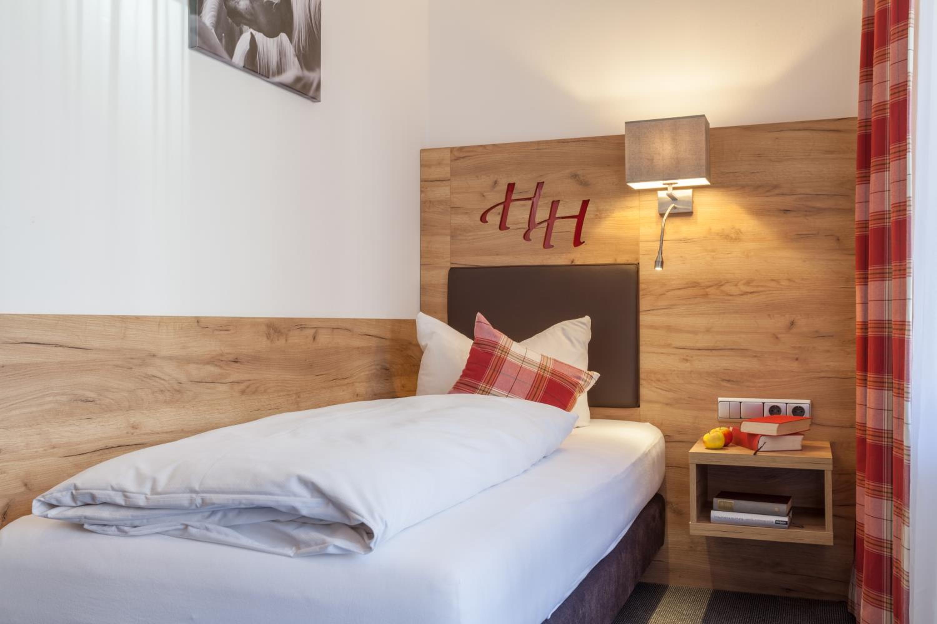 Economy Single Room