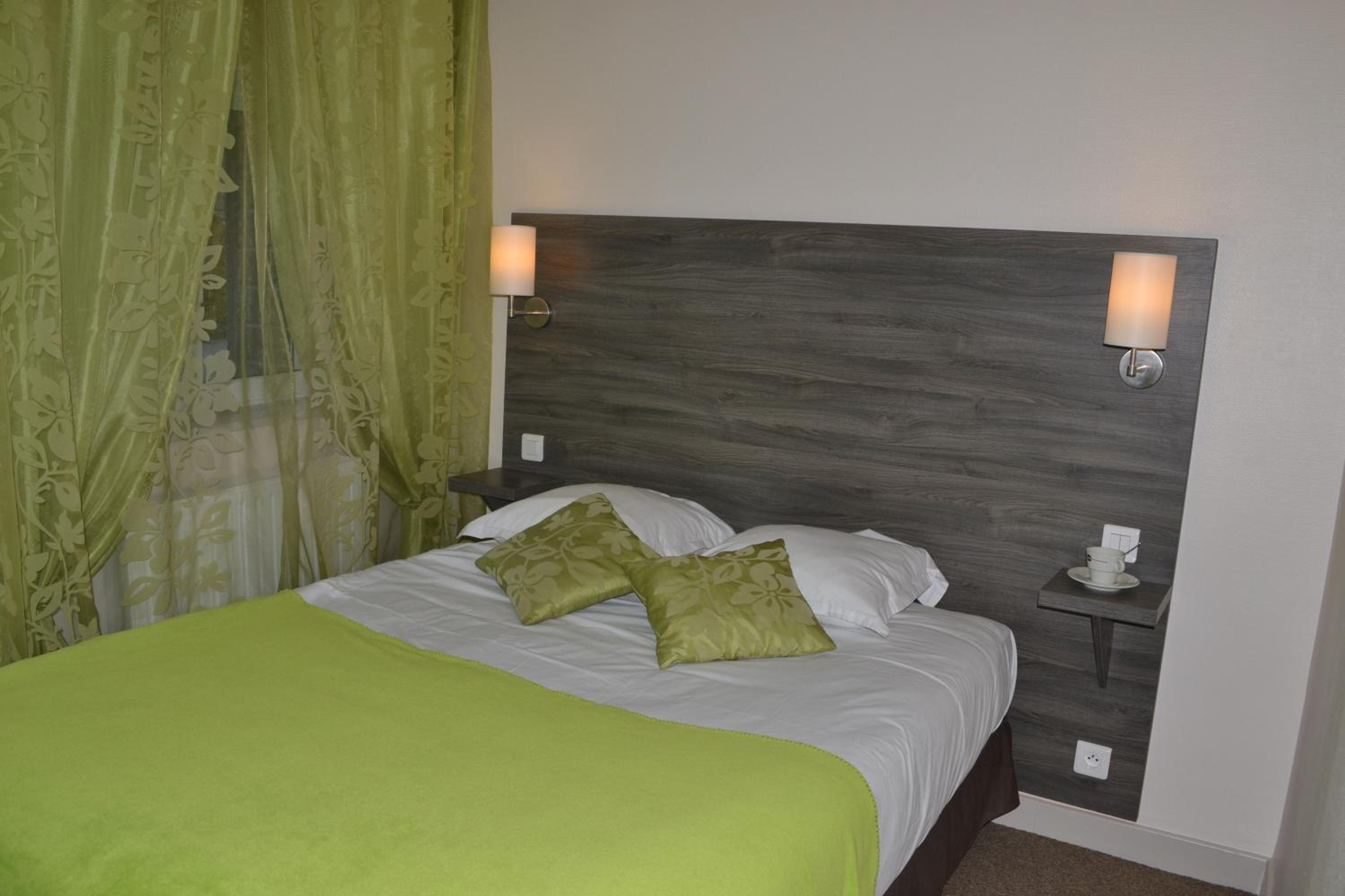 Double Room - Photo 9