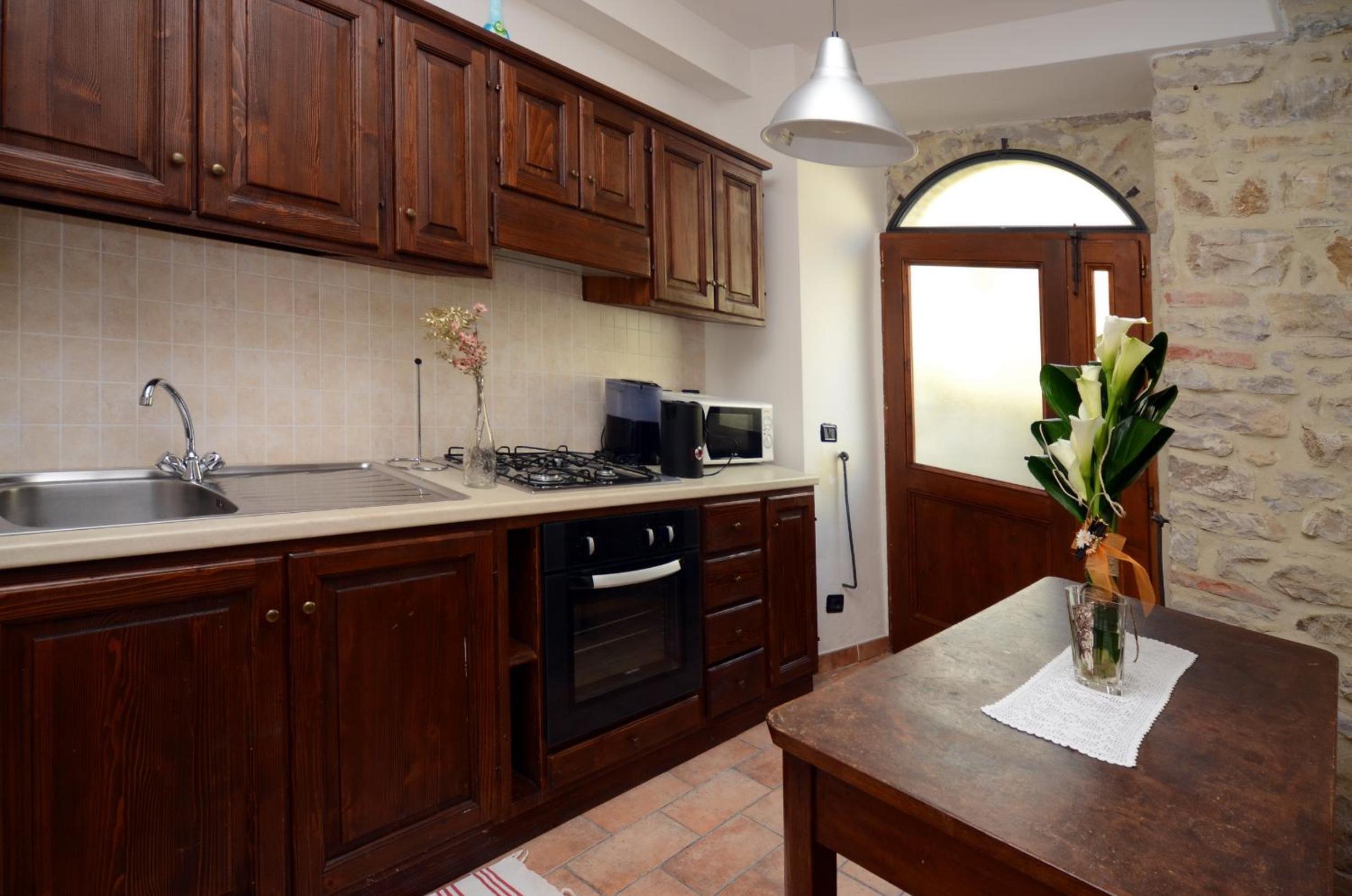 Two-Bedroom Apartment with Garden View - Photo 6