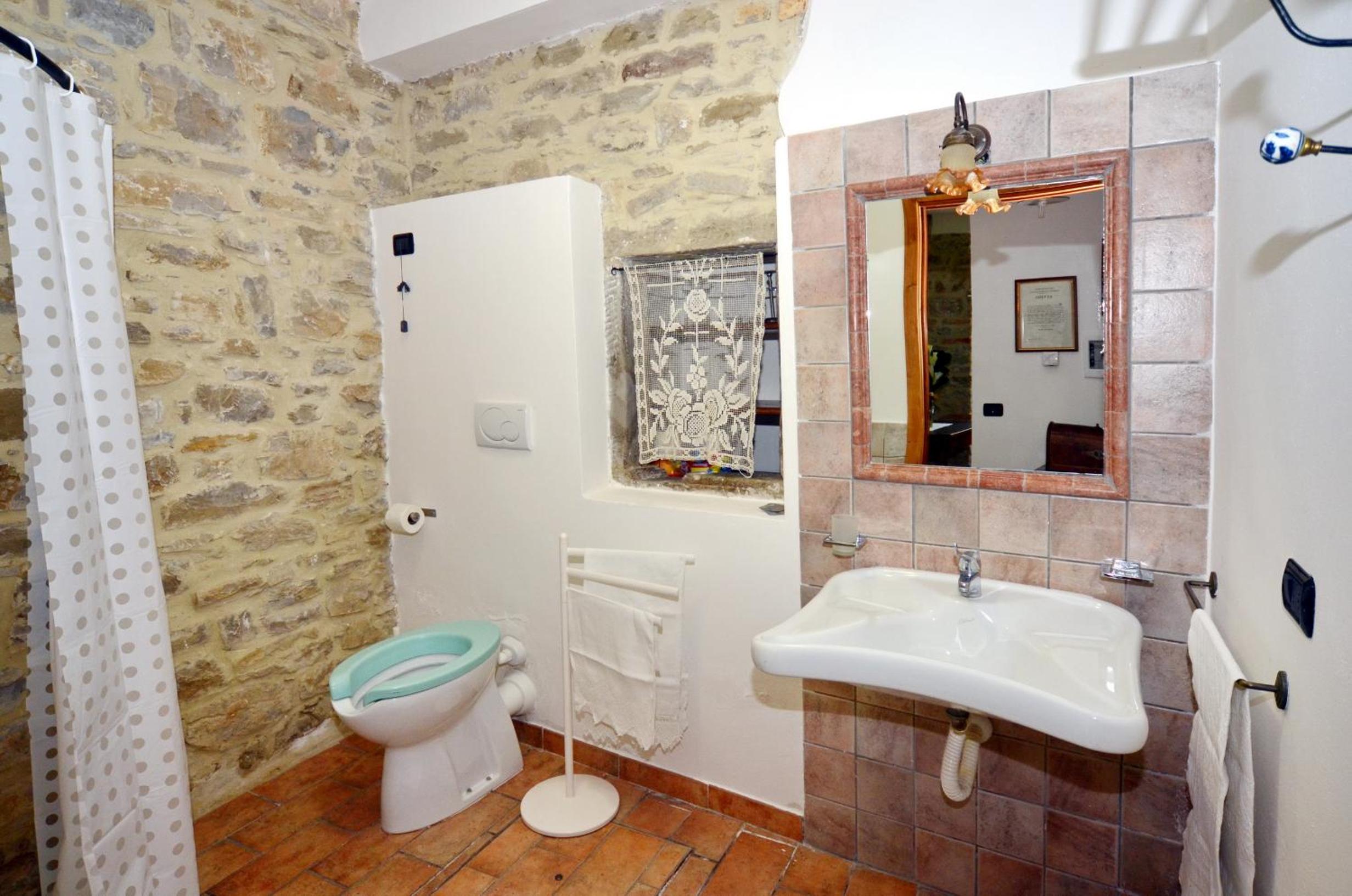 Two-Bedroom Apartment with Garden View - Photo 7