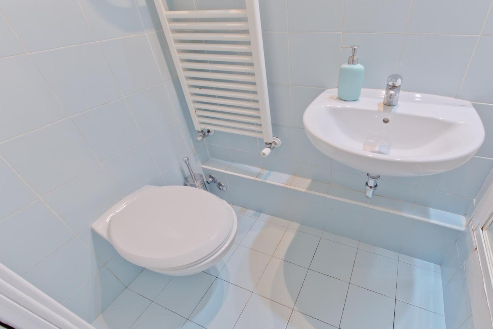 Double Room with Private Bathroom photo 2