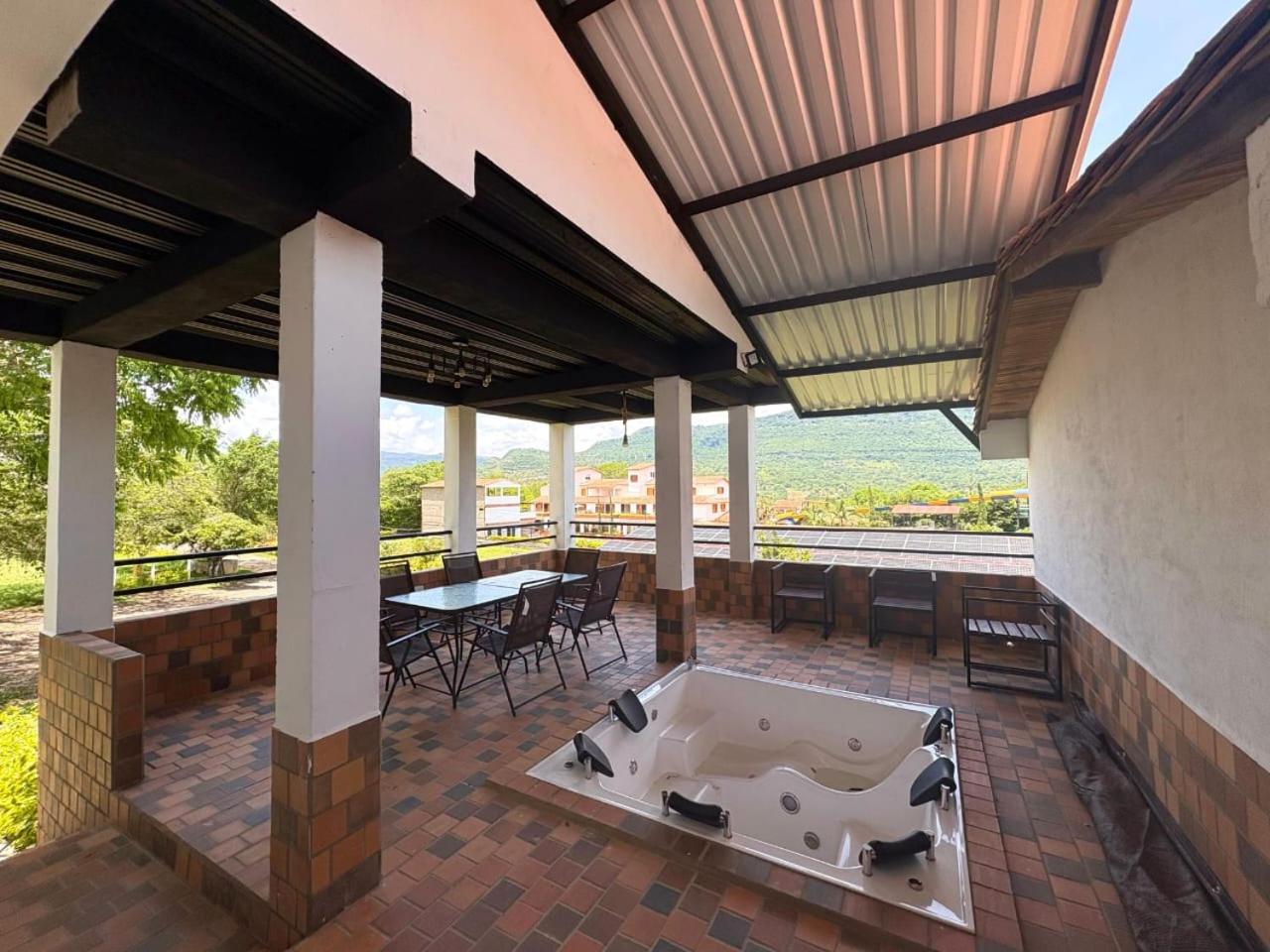 Three-Bedroom Villa photo 1