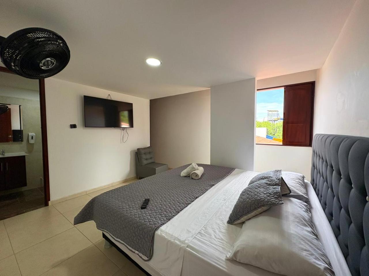 Two-Bedroom Deluxe Apartment with Garden View photo 3