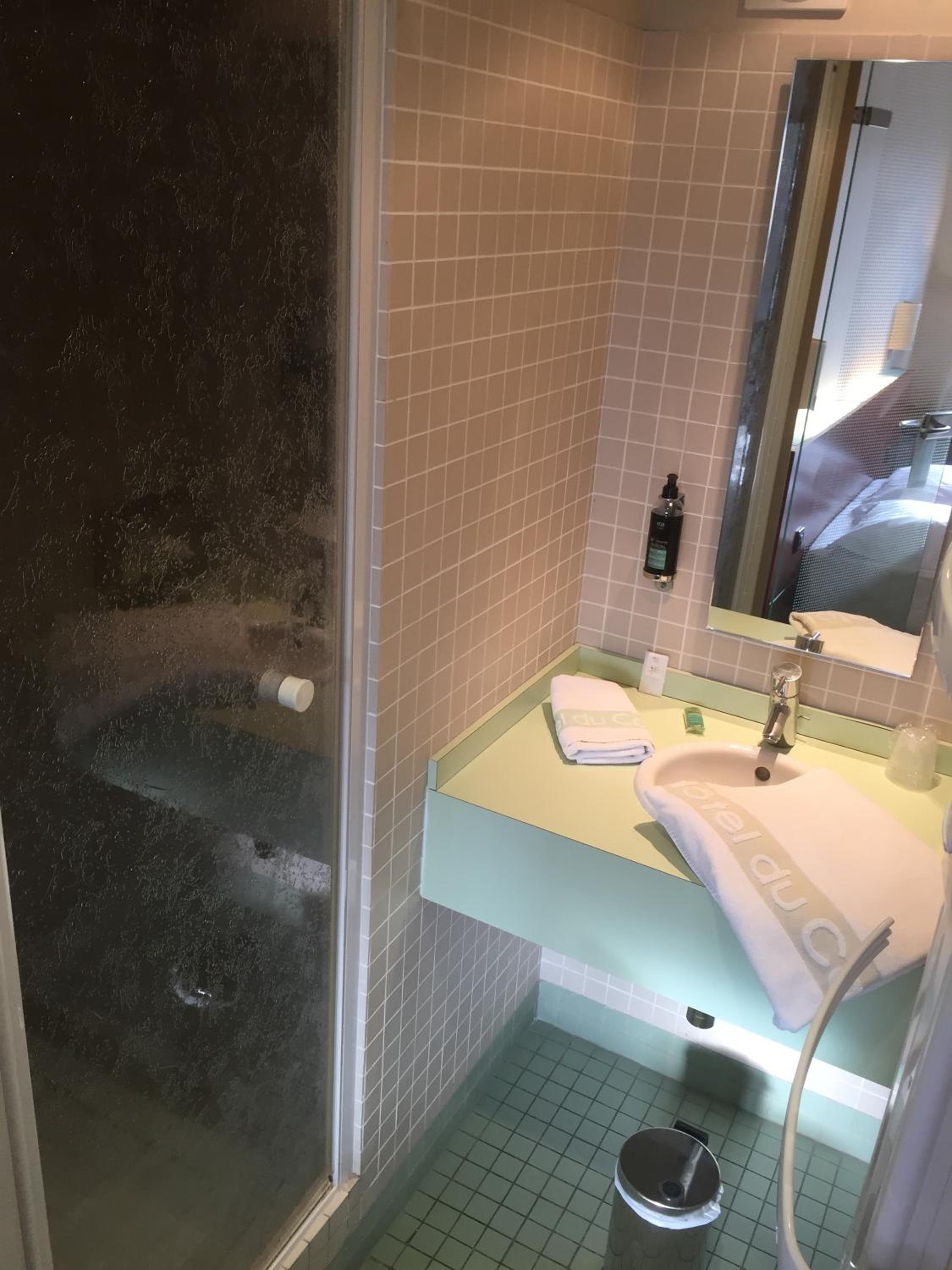 Budget Double Room - Photo 6