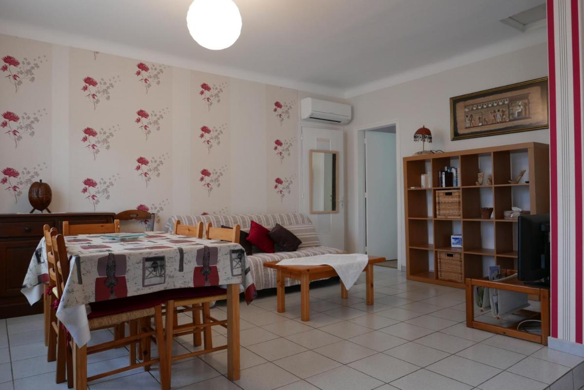 Apartment - Ground Floor photo 3