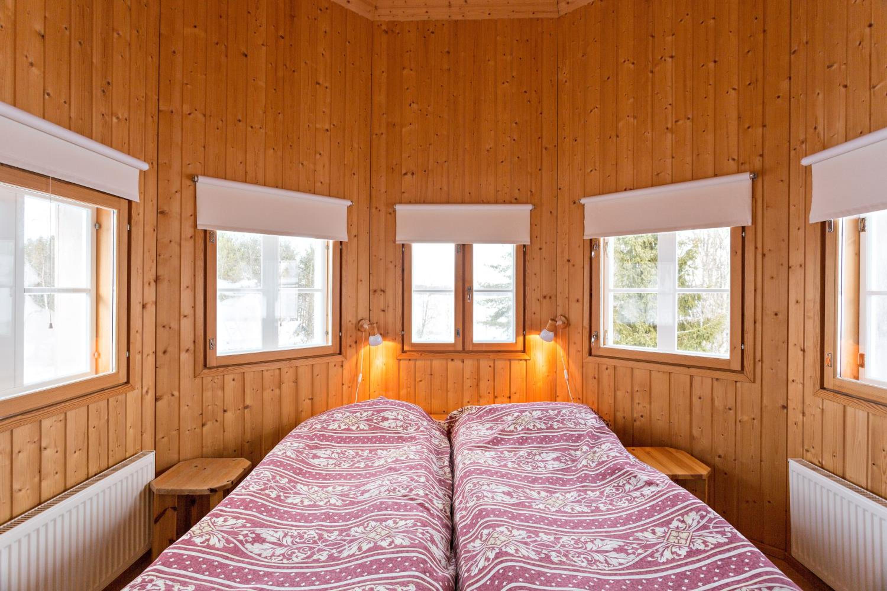 Quadruple Room with Private Bathroom