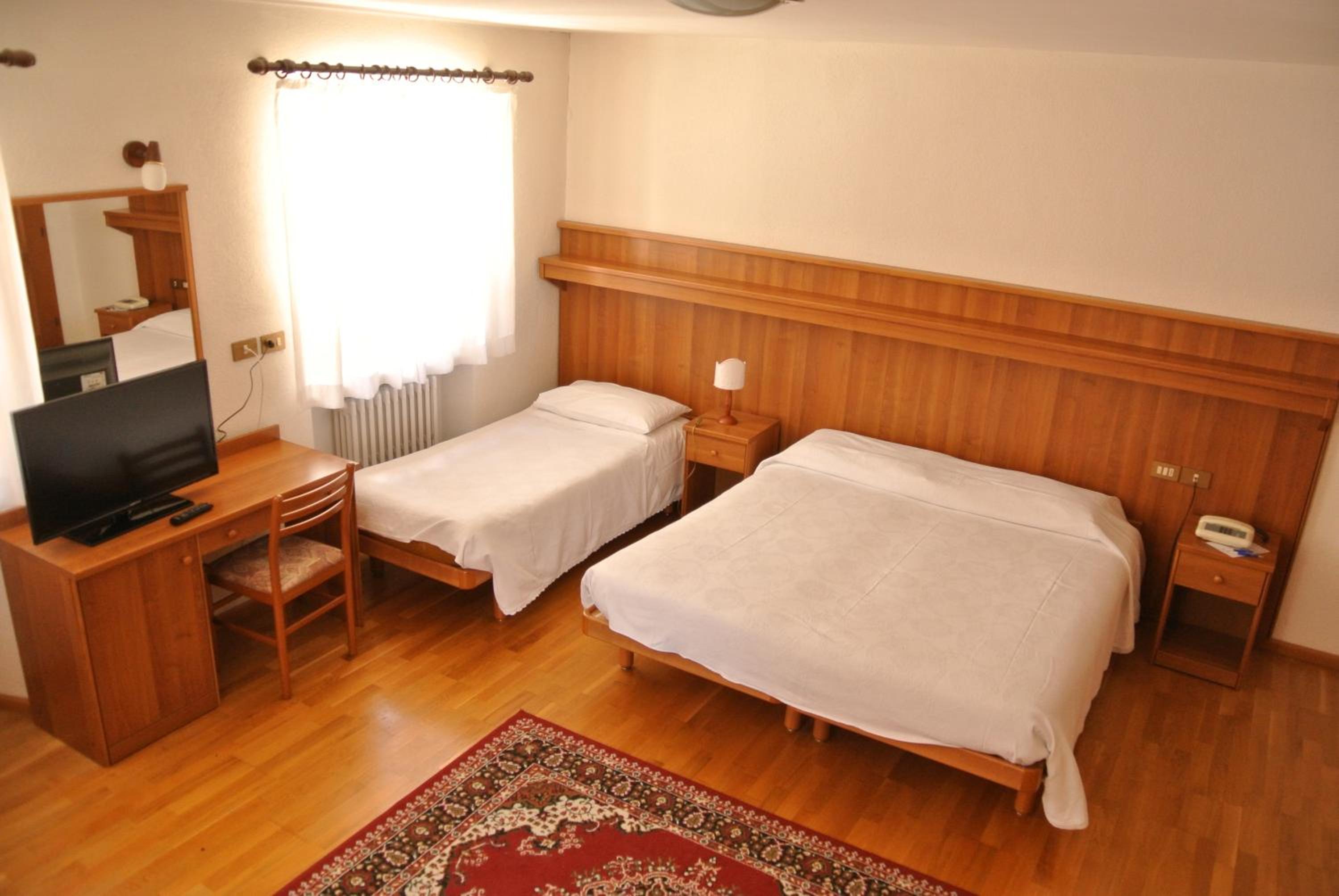 Quadruple Room with Bathroom photo 1