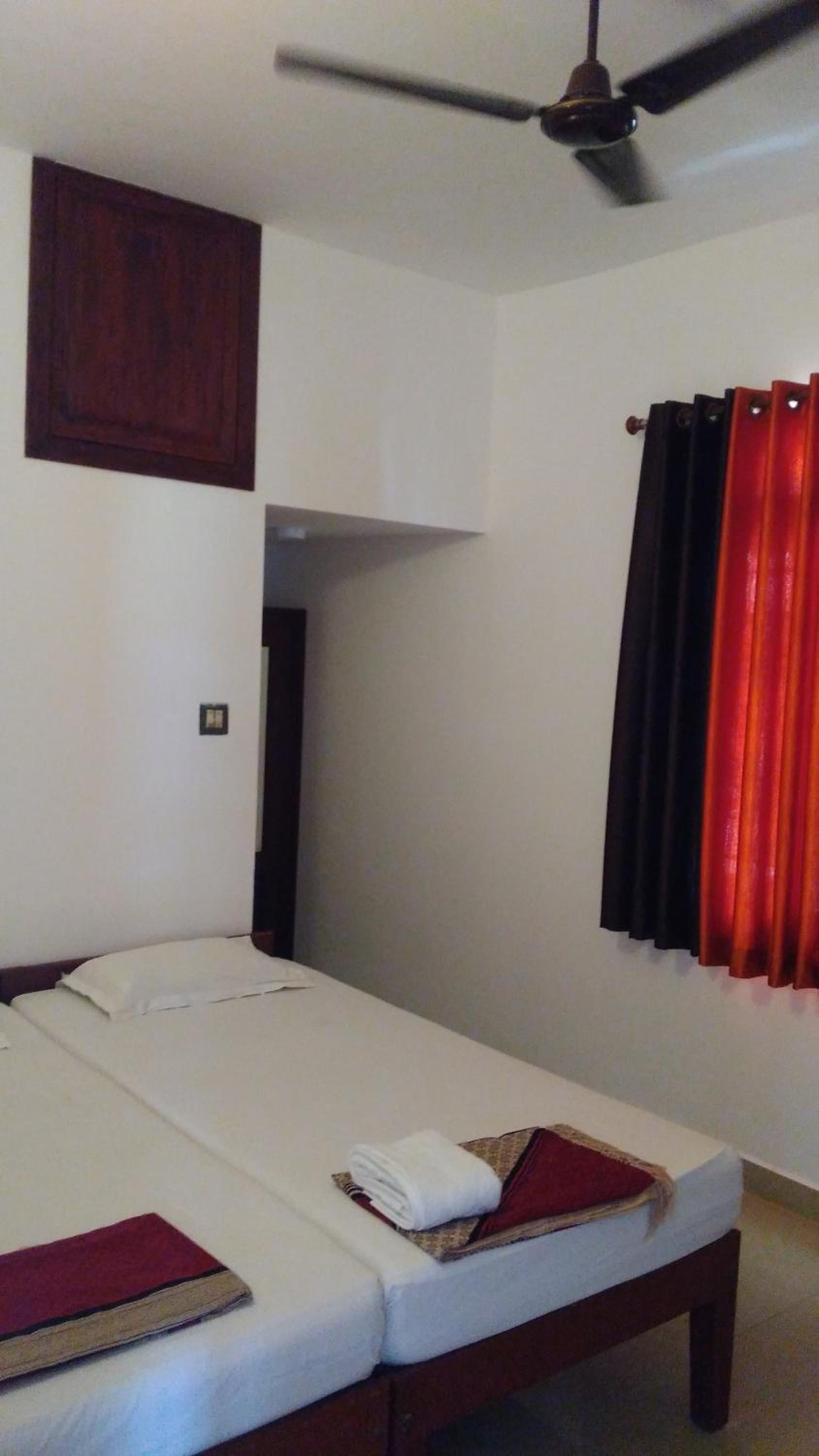 Standard Double Room with Fan photo 3