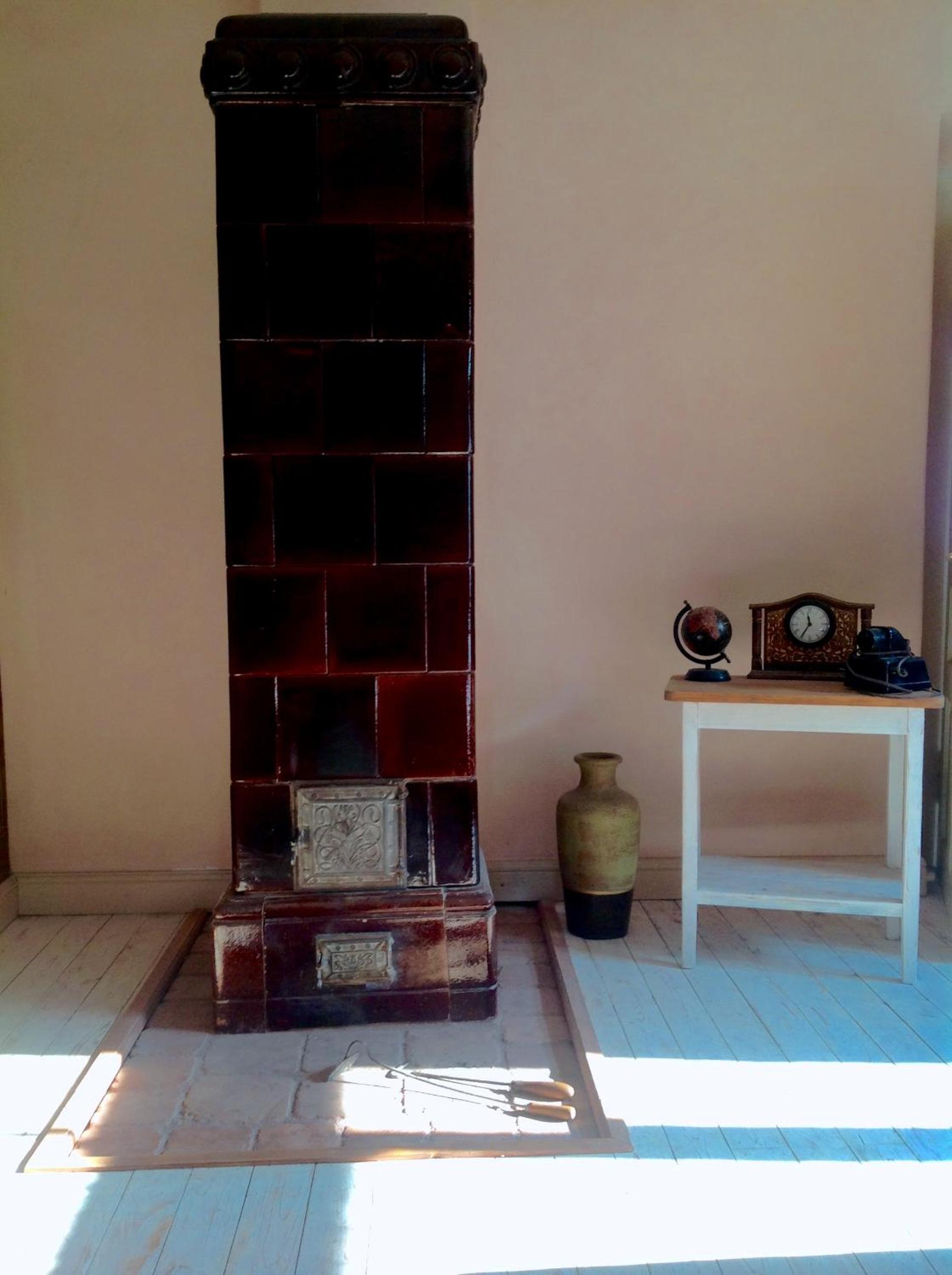 One-Bedroom Apartment - Photo 6
