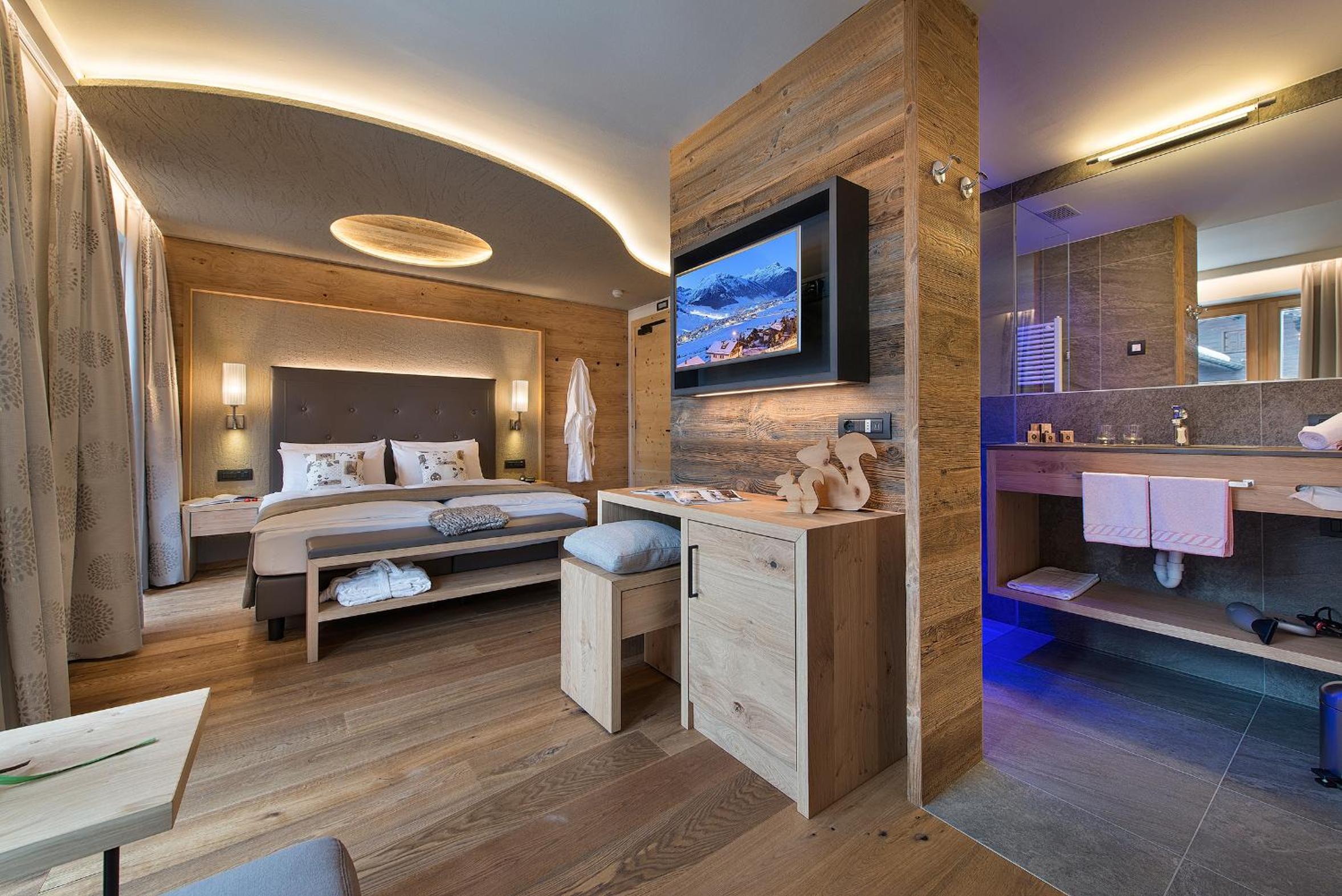 Junior Suite with Balcony