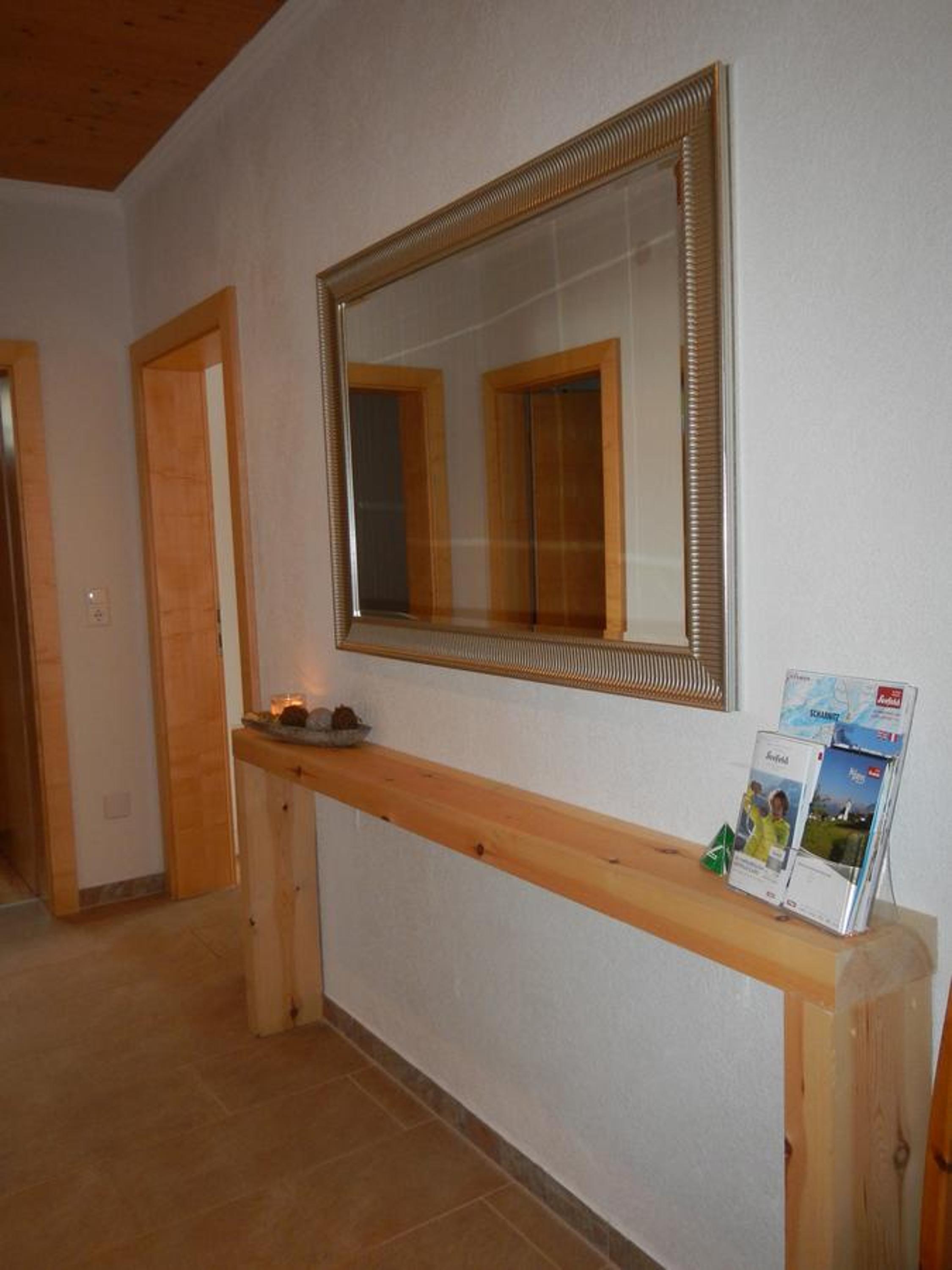 One-Bedroom Apartment with Mountain View photo 3