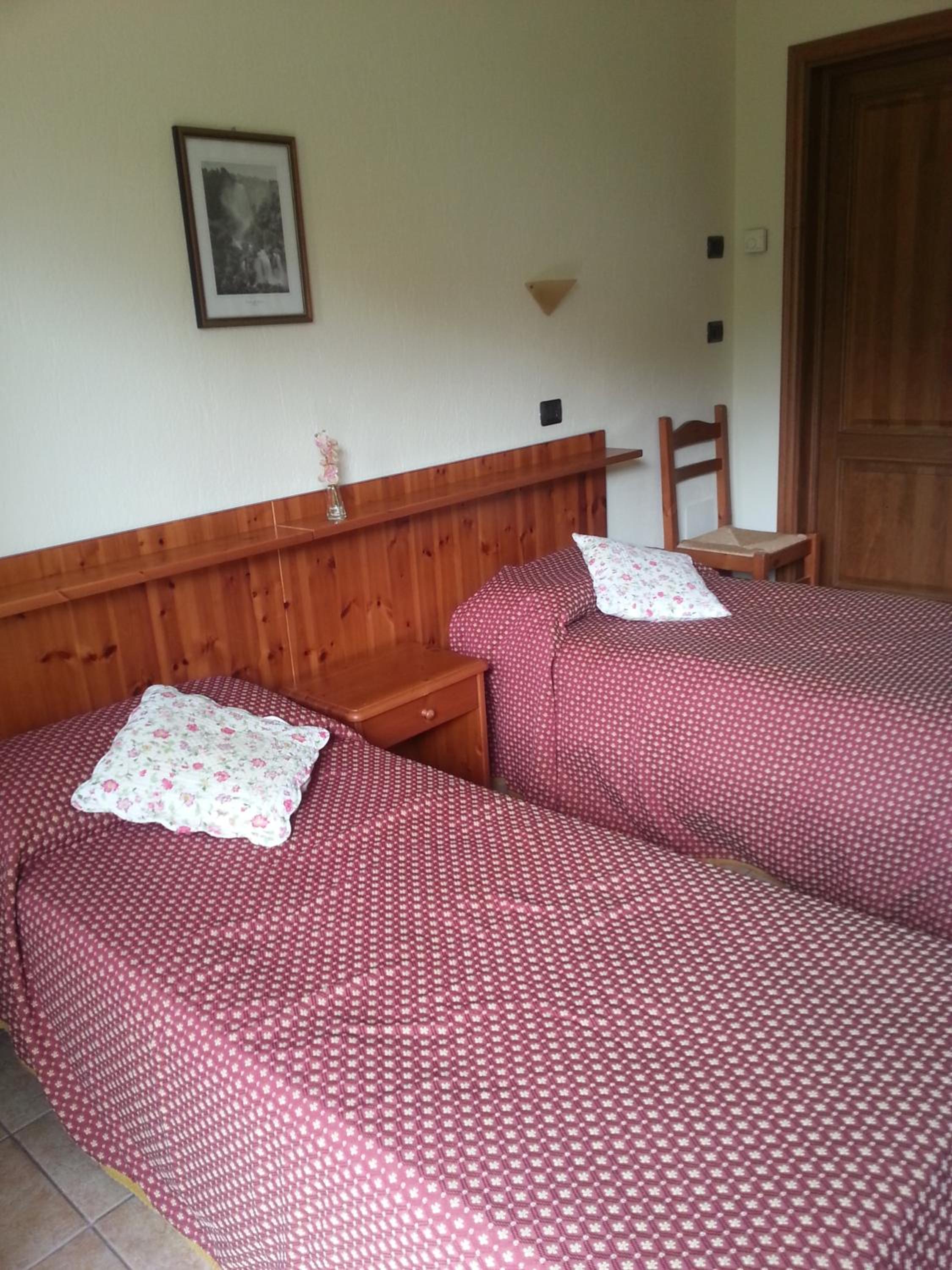 Double or Twin Room with Private Bathroom photo 3