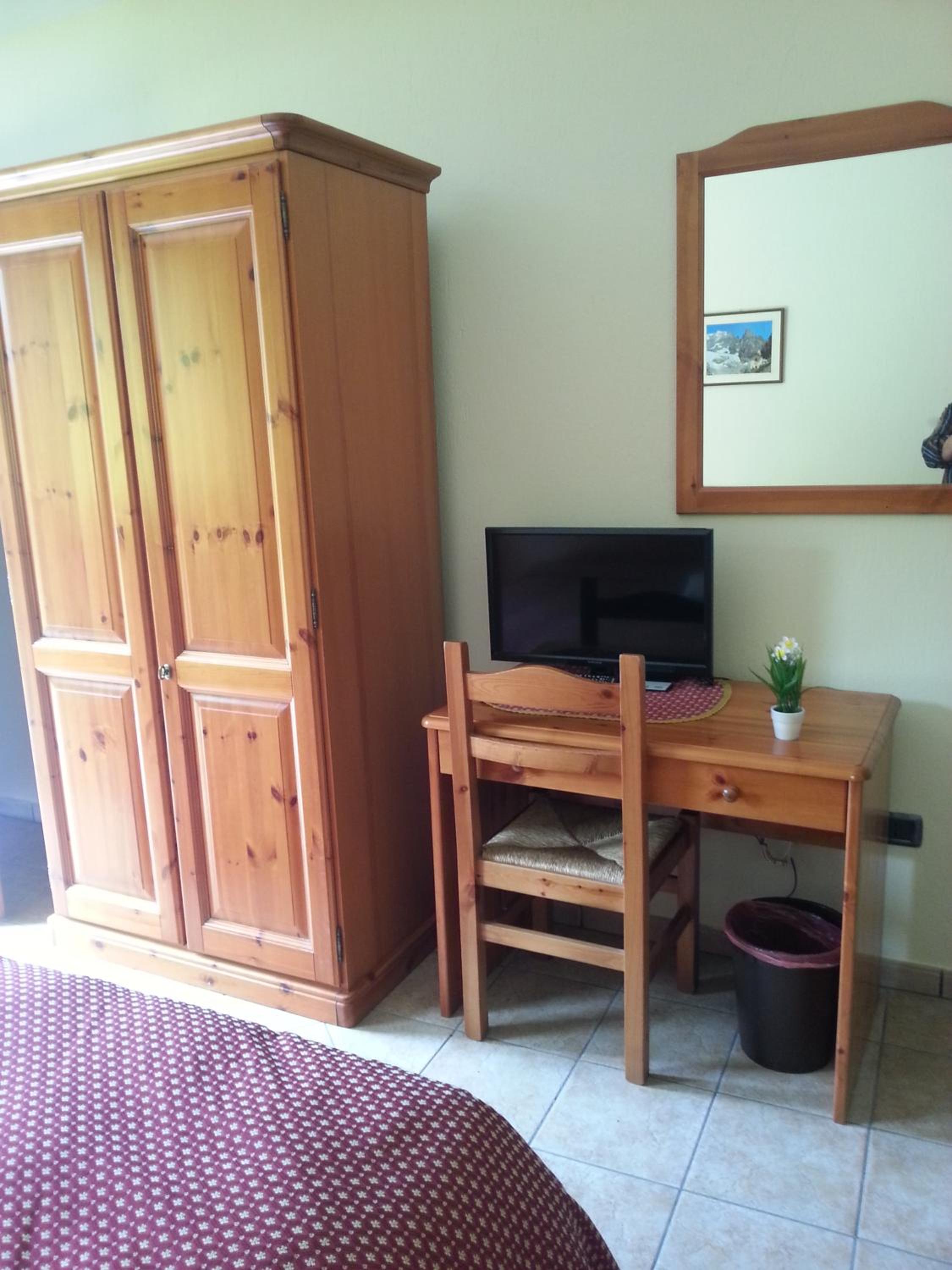 Double or Twin Room with Private Bathroom photo 1