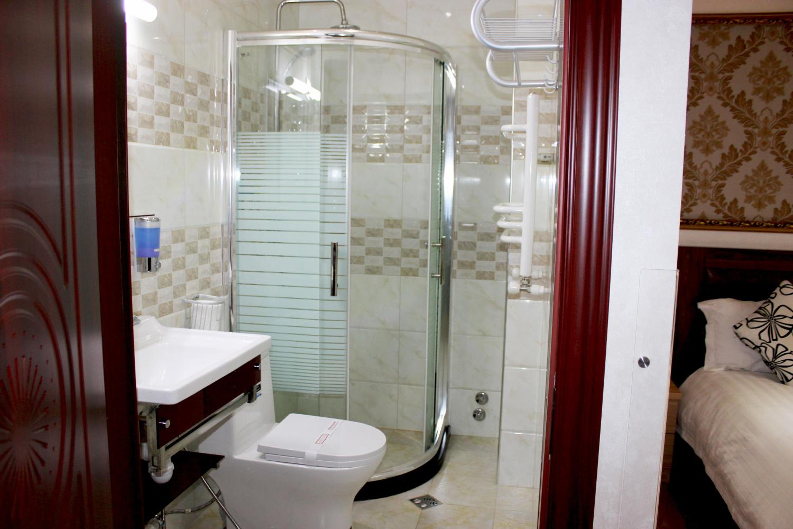Deluxe Room - Photo 26