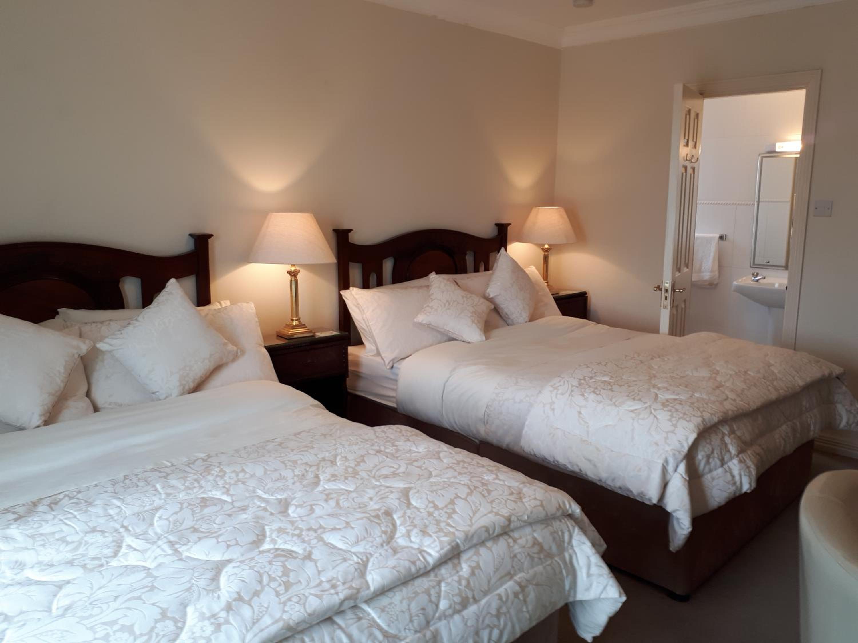 Deluxe Double or Twin Room with Garden View - Photo 1