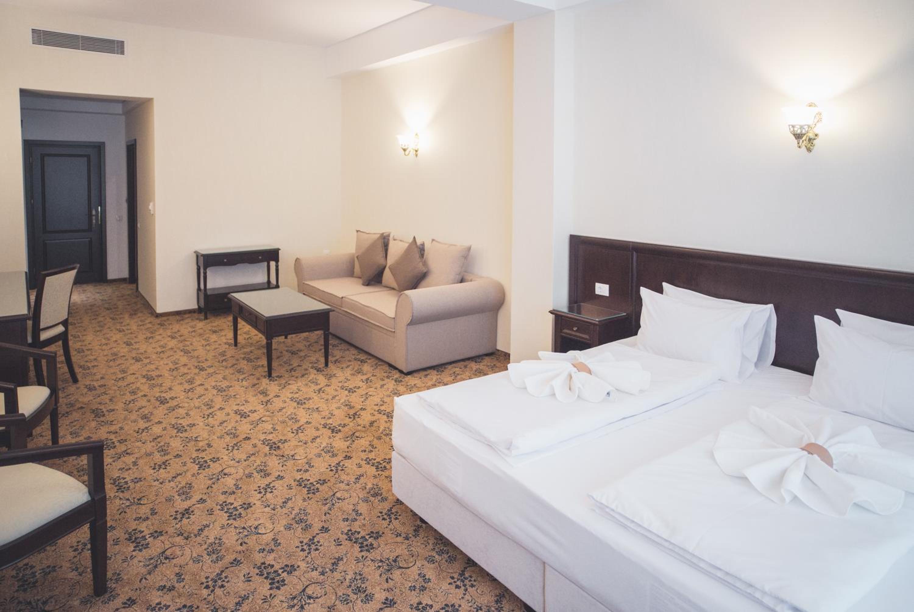 Suite - Photo 4