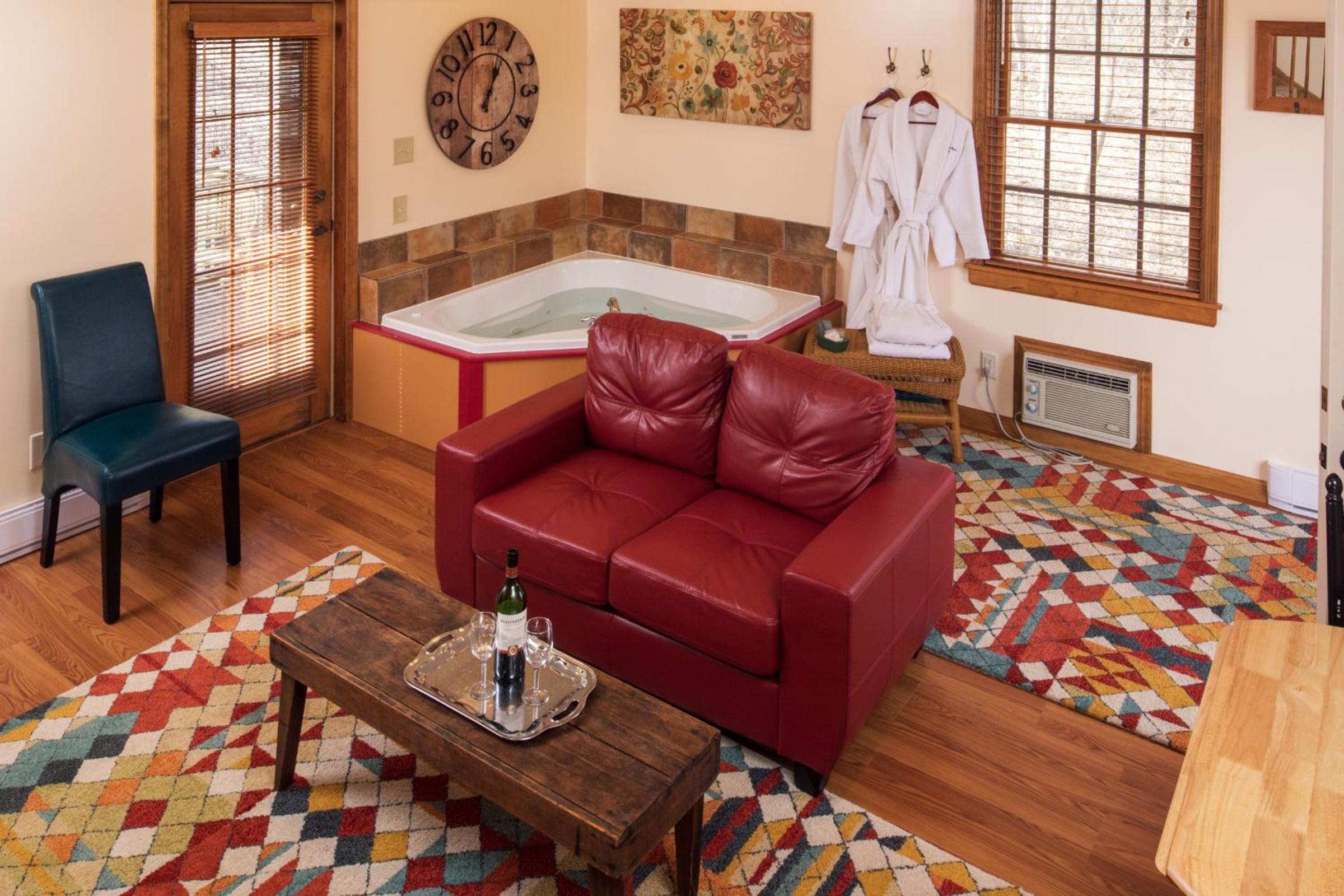 Annie's Galena Cottage Suite photo 1