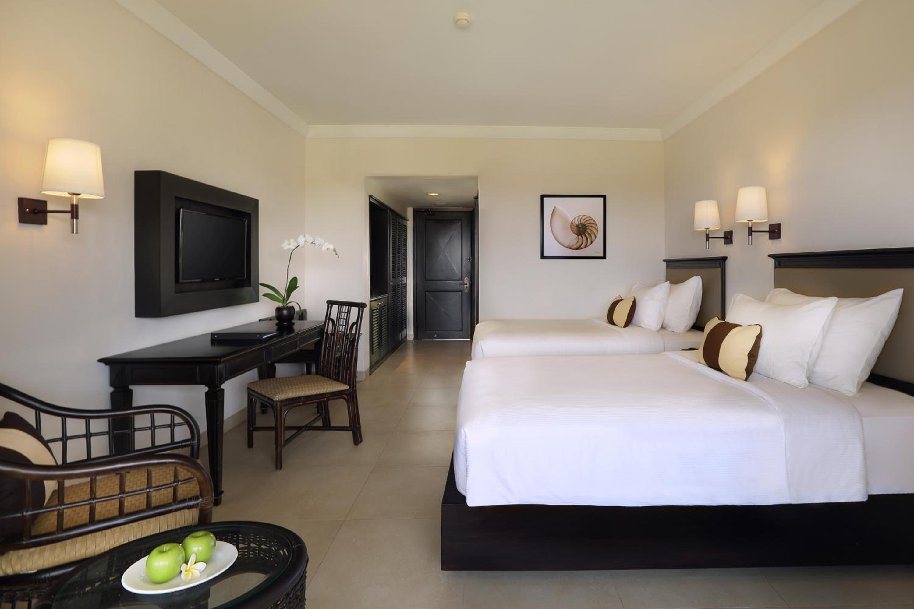Deluxe Room with Garden View - Photo 5