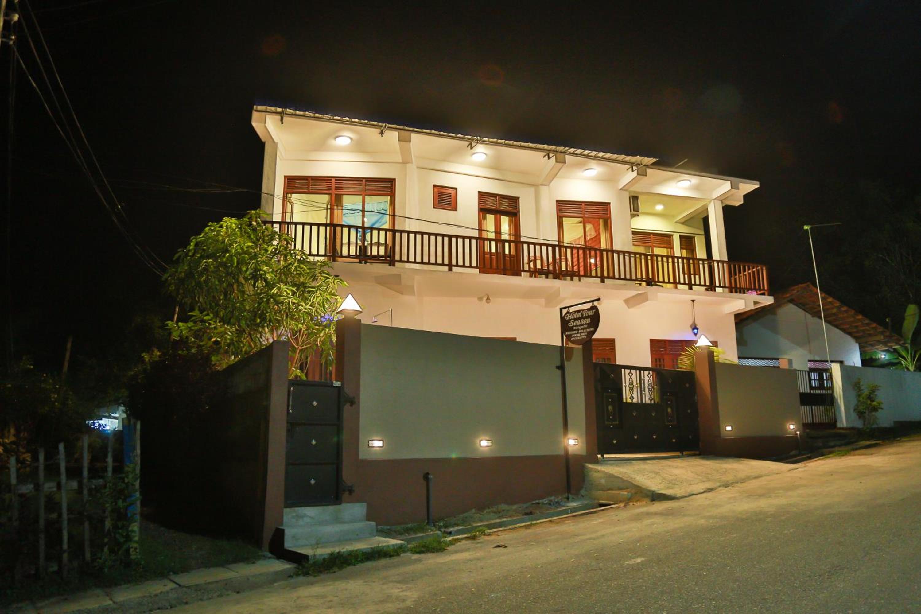 Deluxe Double Room with Balcony and Sea View photo 2
