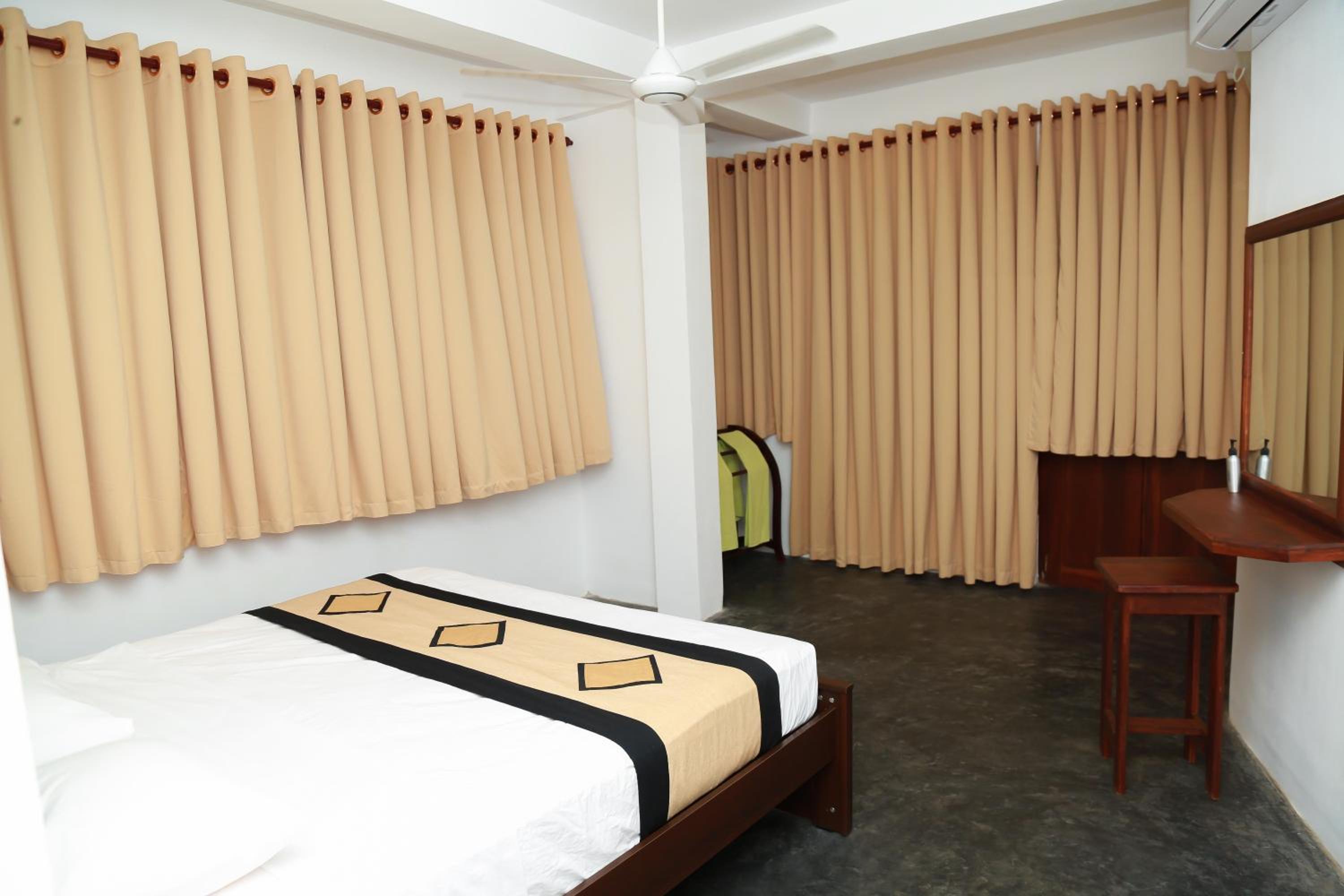 Double Room with Balcony (3 Adults) photo 1