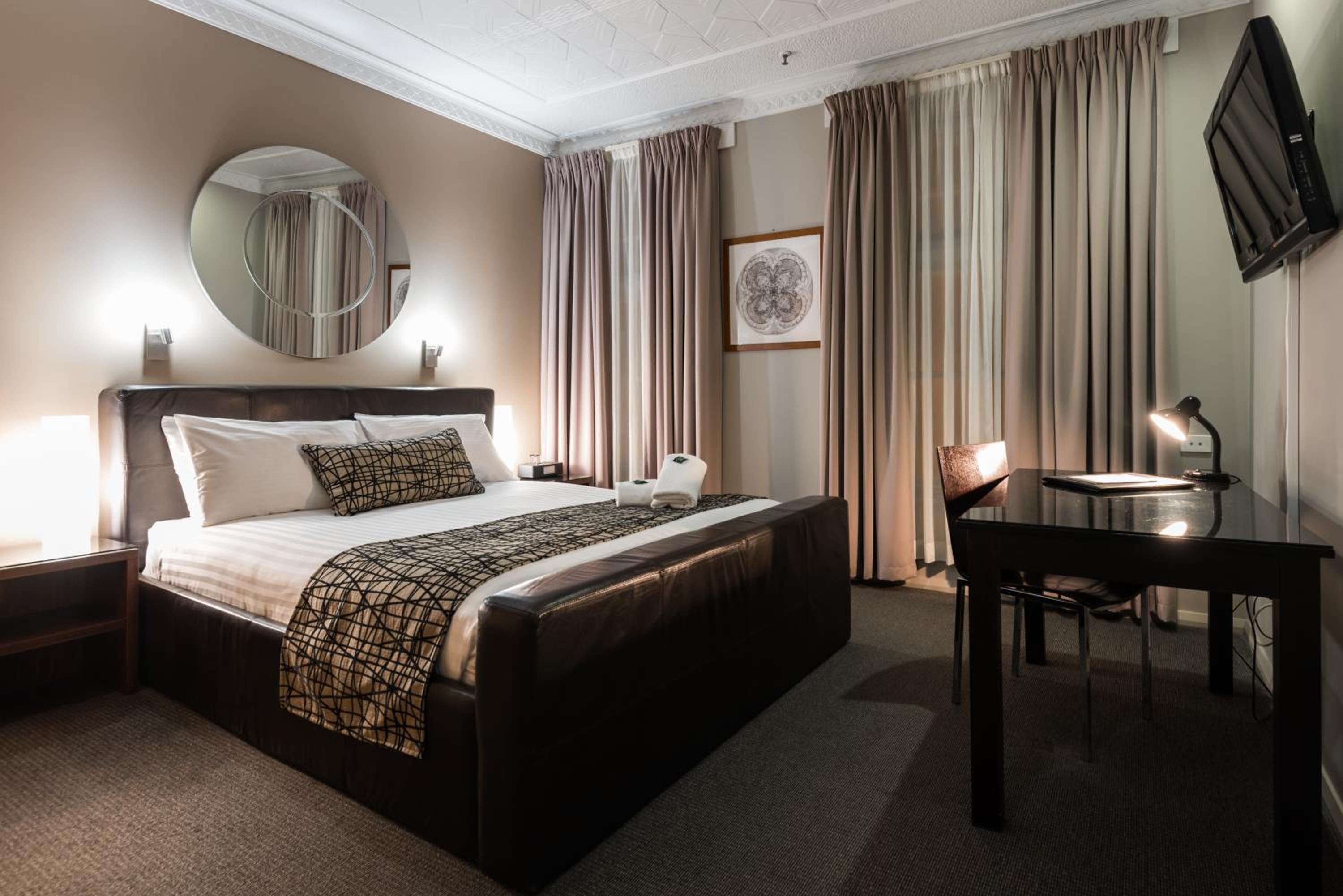 Queen Room - Photo 8