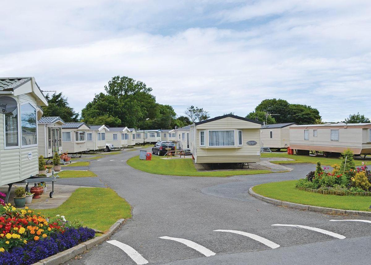 Mobile Home photo 2