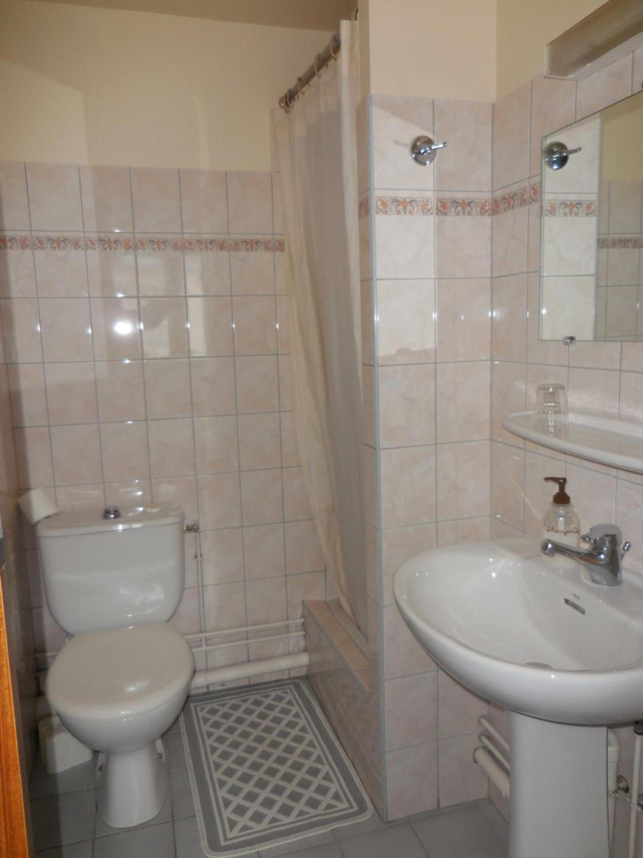 Superior Double Room with Two Double Beds photo 3