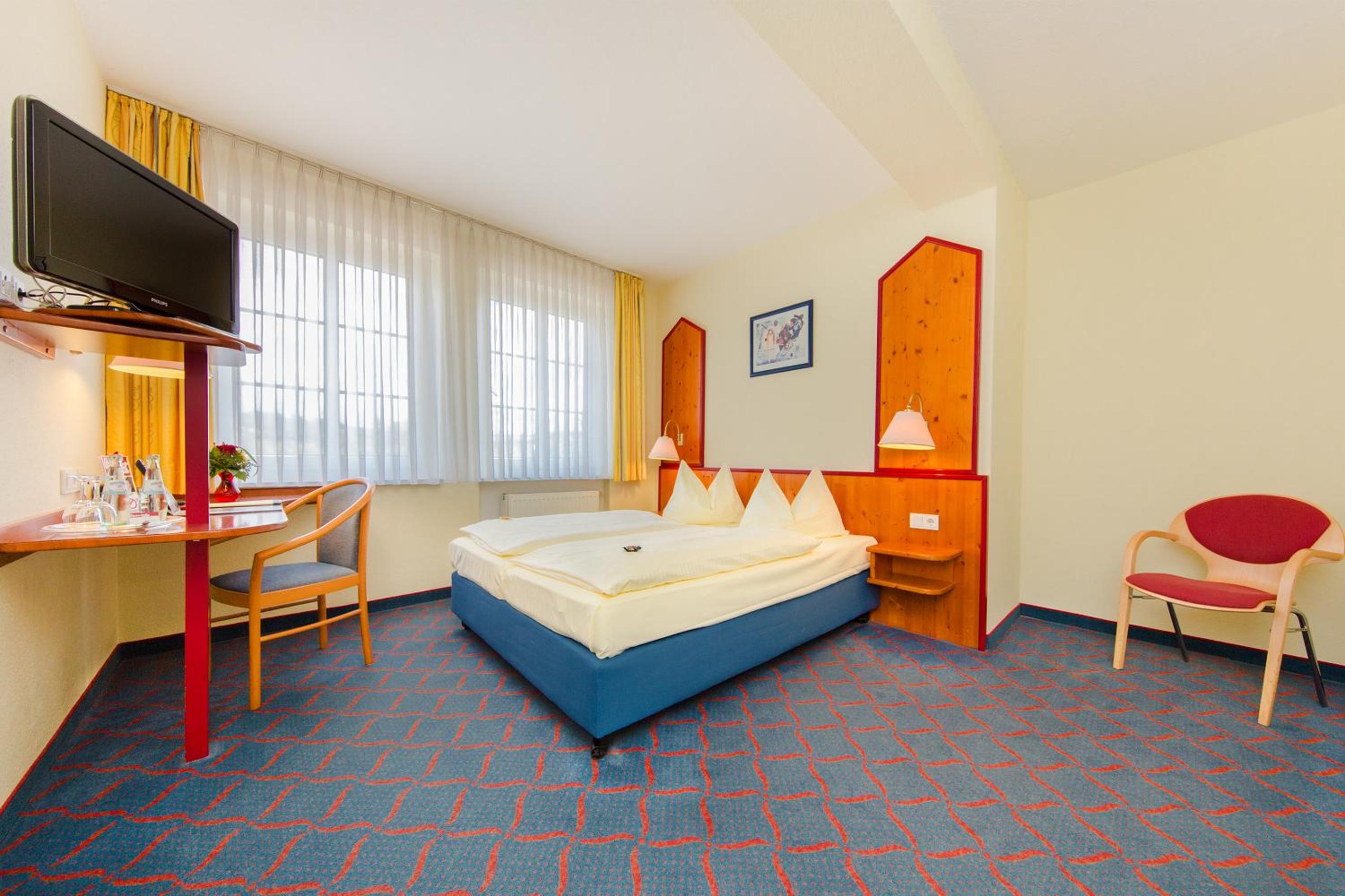 Standard Twin Room (Smoking Room)