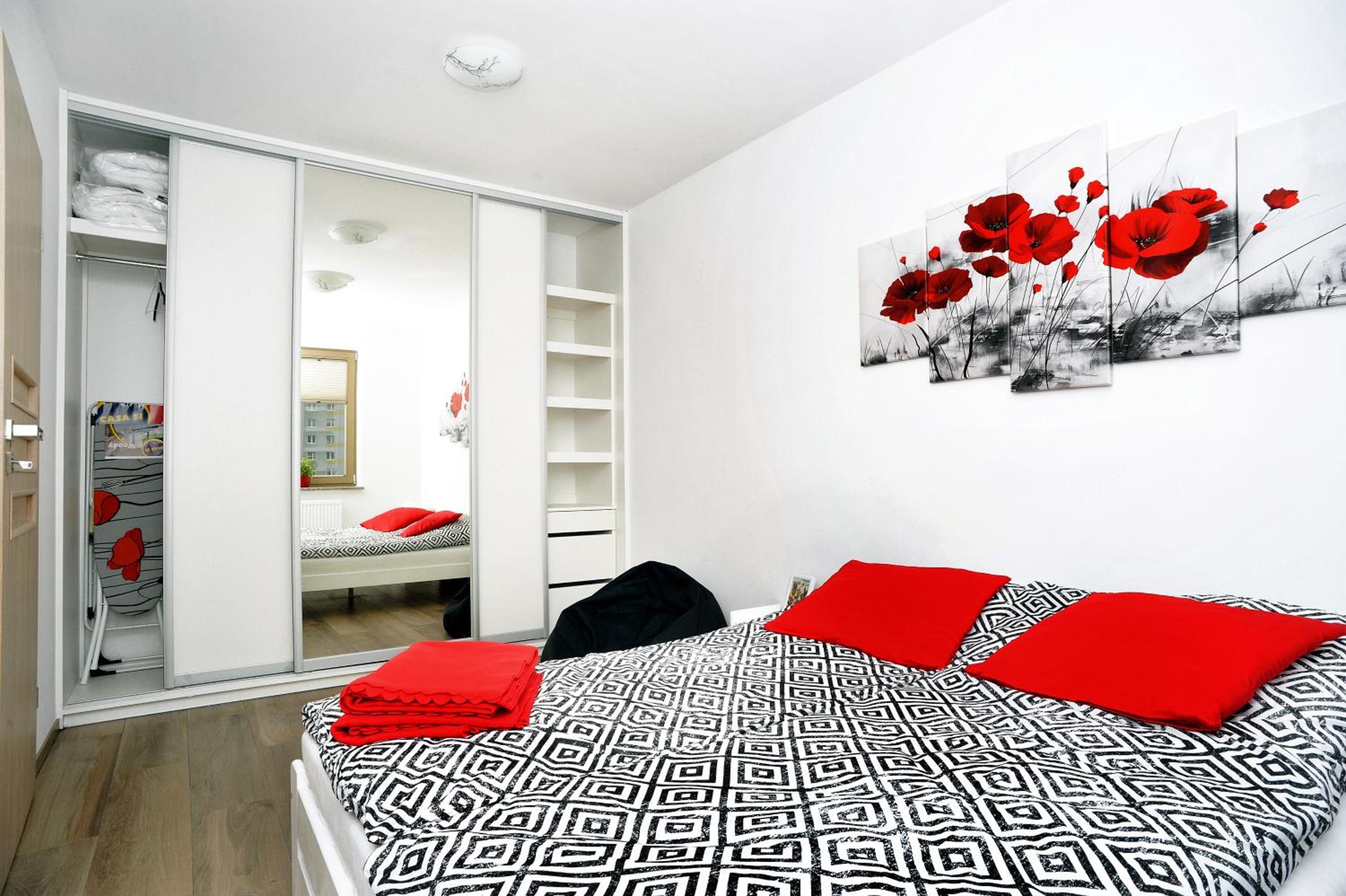One-Bedroom Apartment - Photo 25