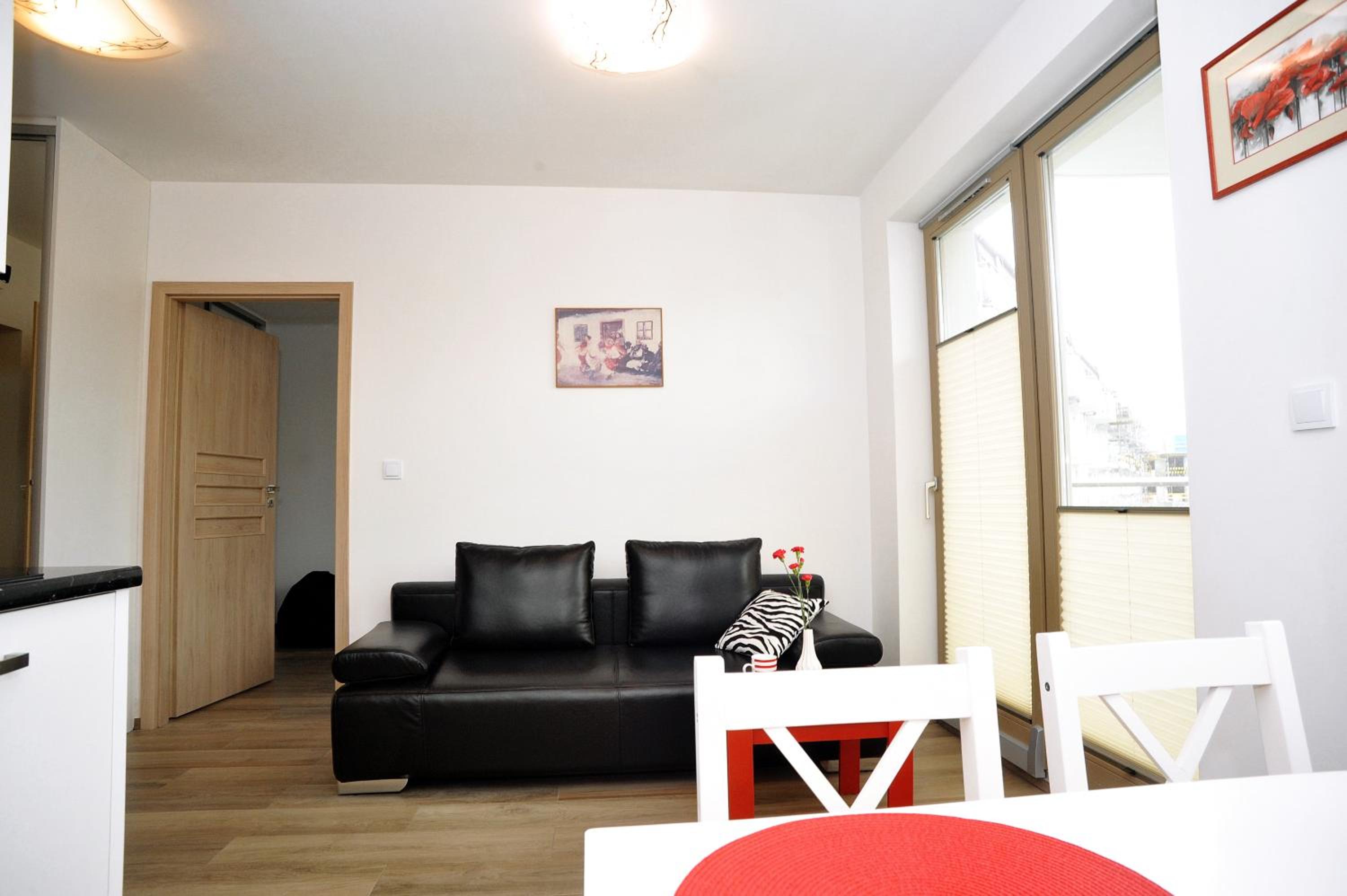 One-Bedroom Apartment - Photo 23