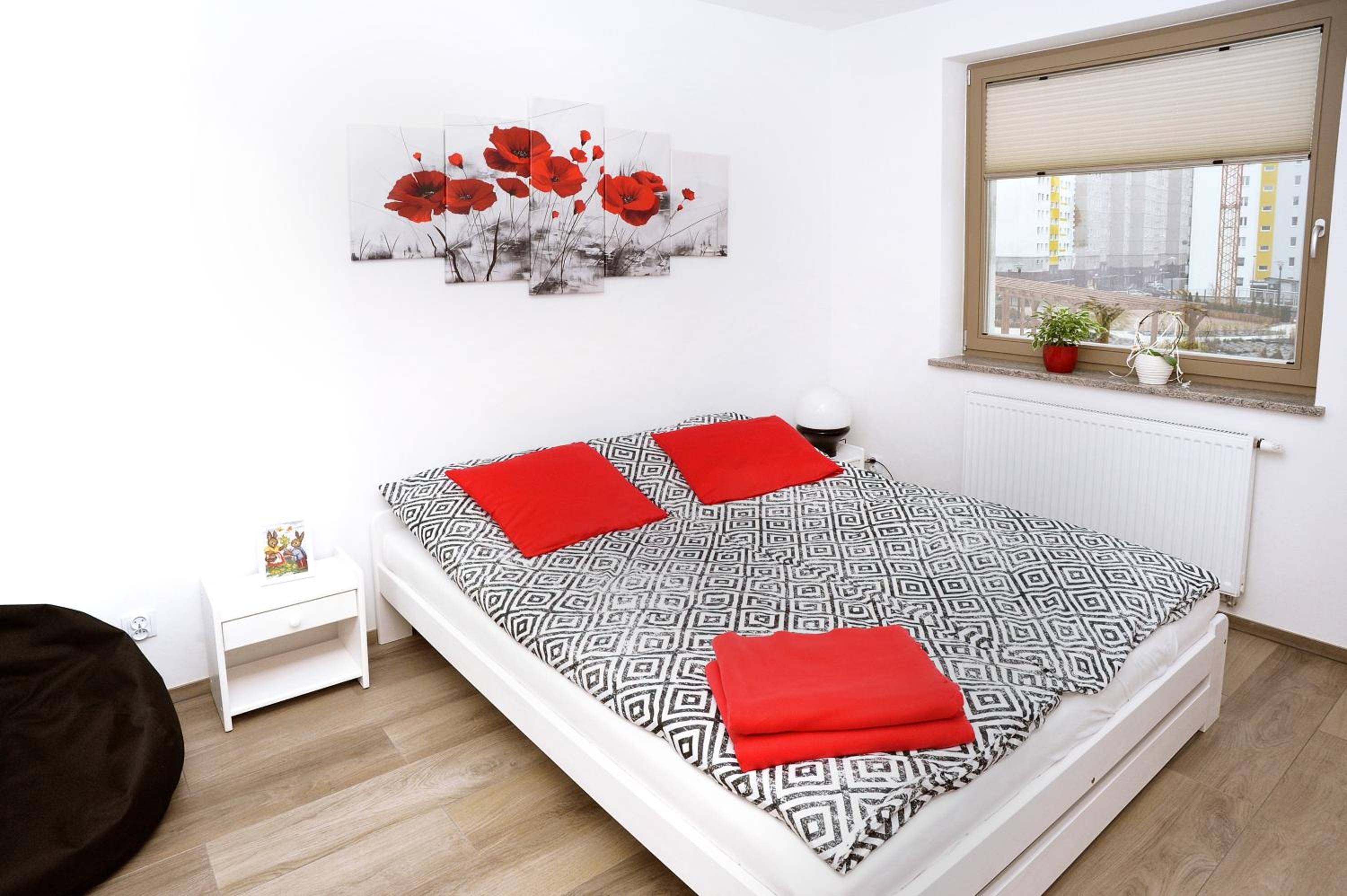 One-Bedroom Apartment - Photo 15