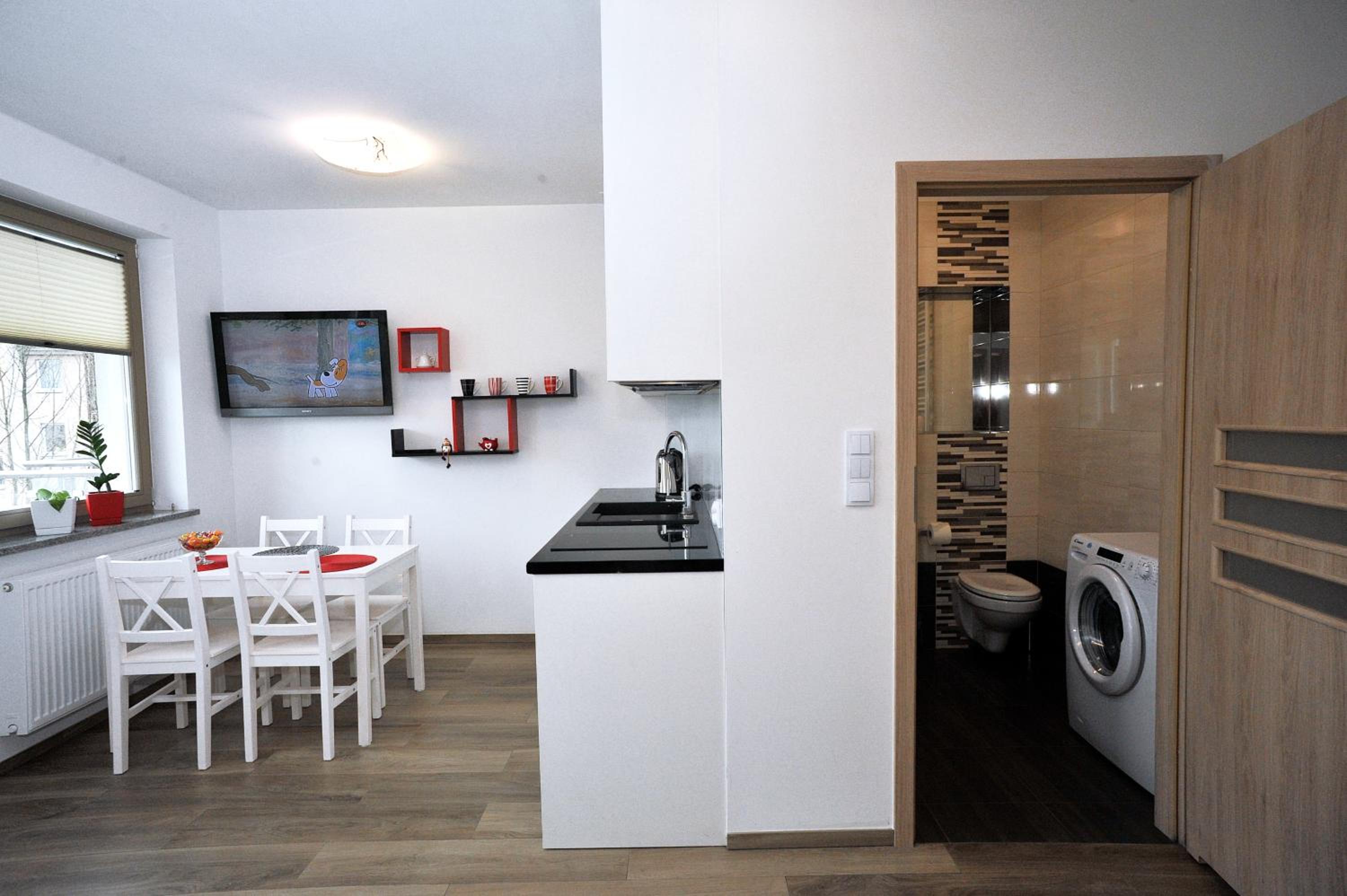 One-Bedroom Apartment - Photo 8