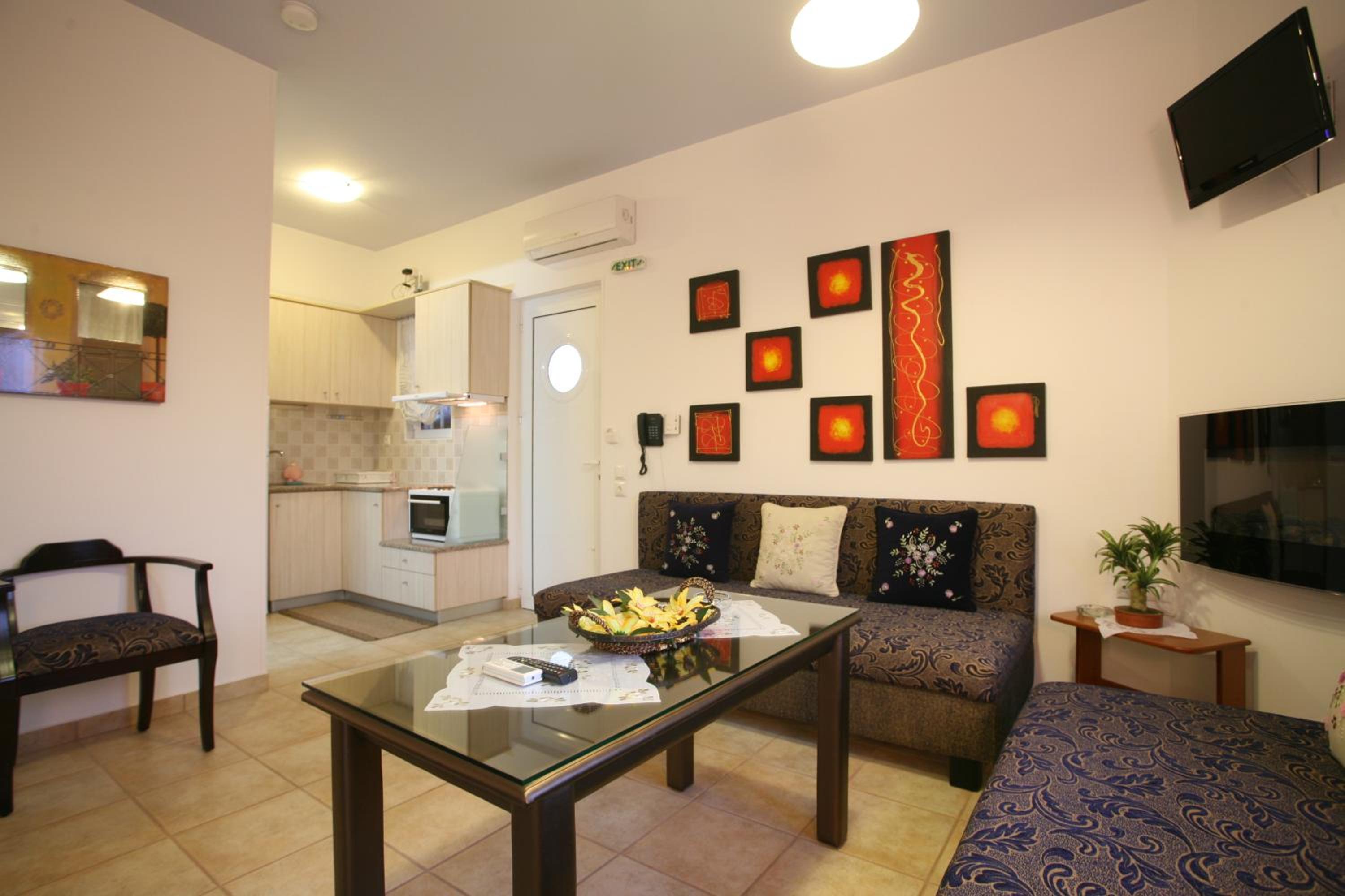 Apartment - Ground Floor photo 2
