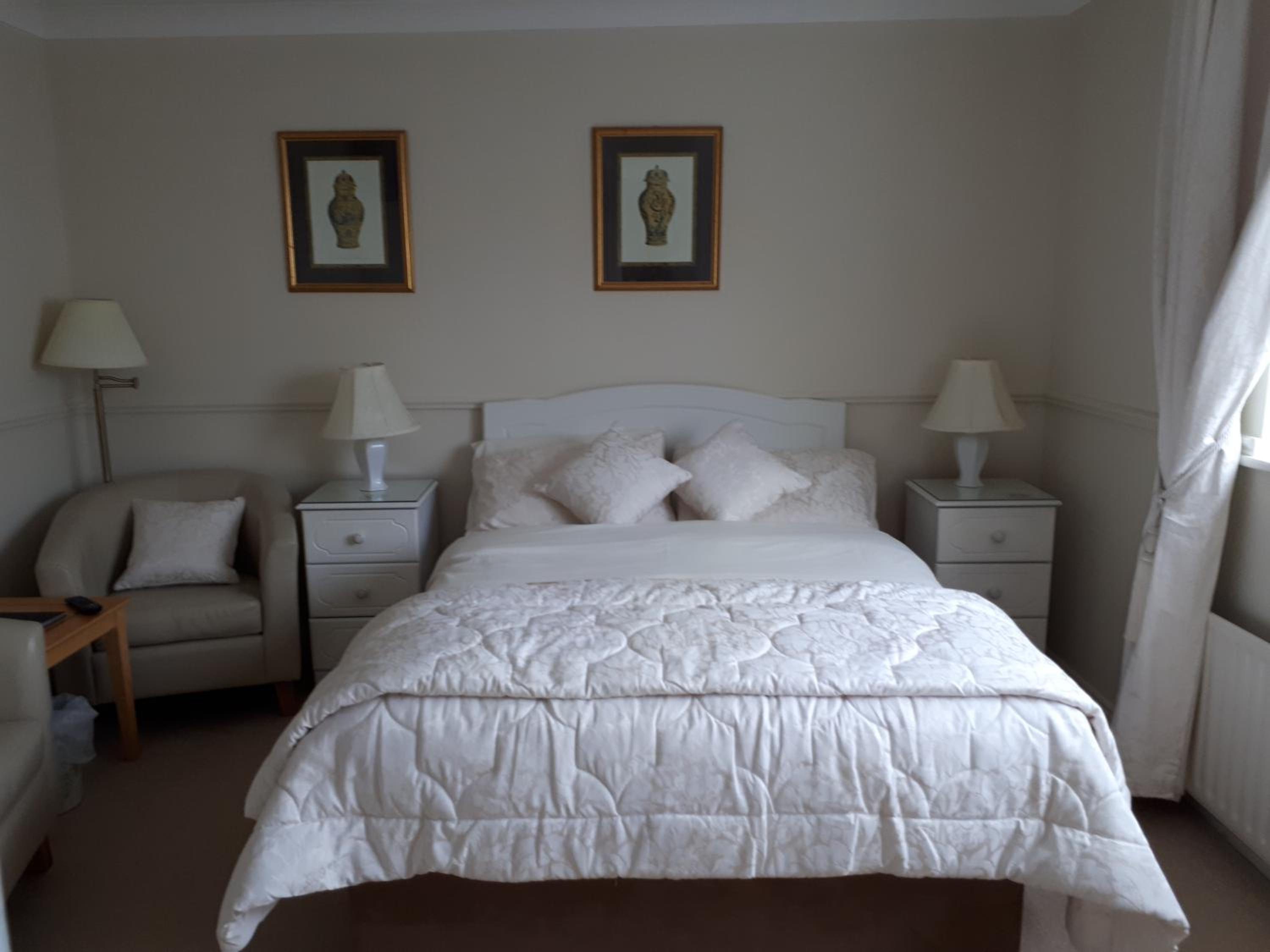 Deluxe Double Room on Ground Floor with Garden View - Photo 1