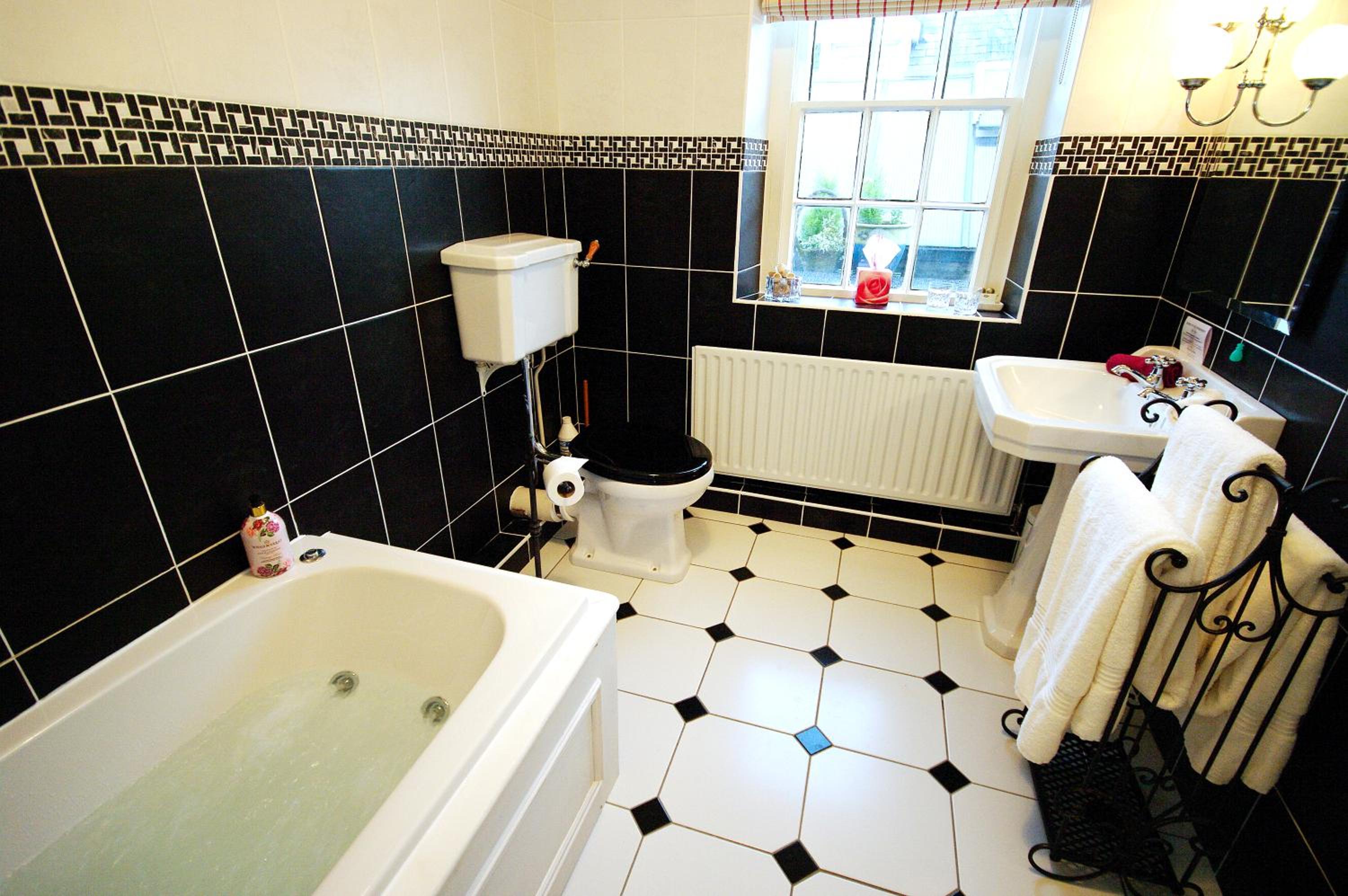 Deluxe King Room photo 2