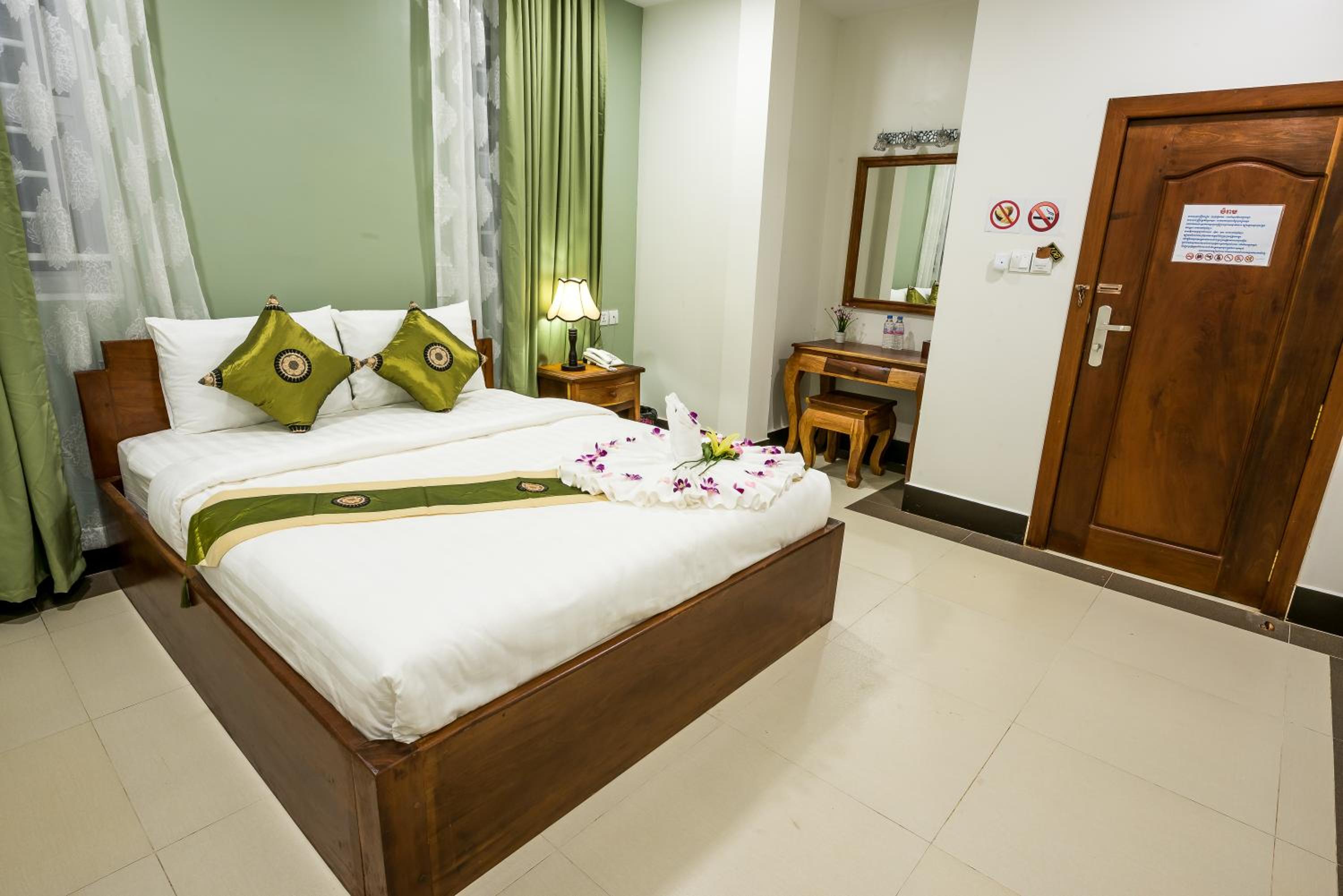 Deluxe Double Room - Photo 5