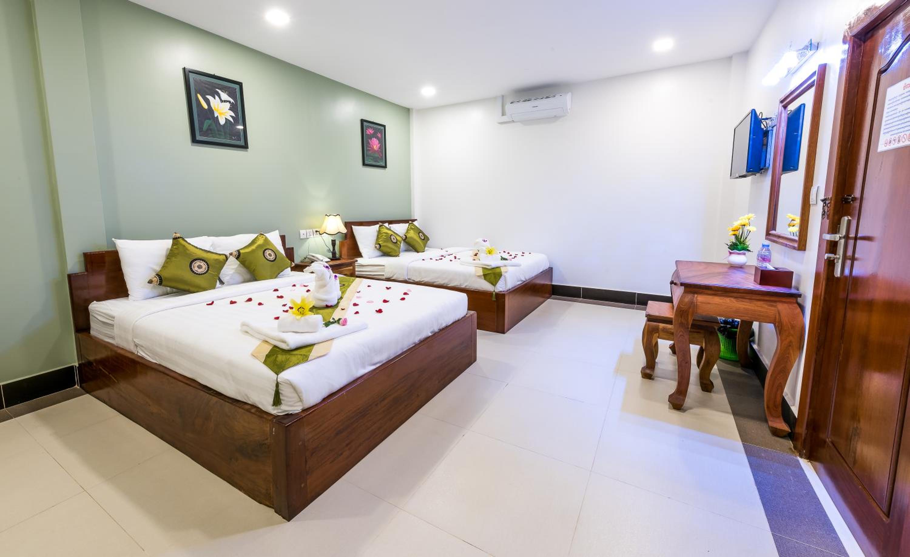 Deluxe Twin Room - Photo 7