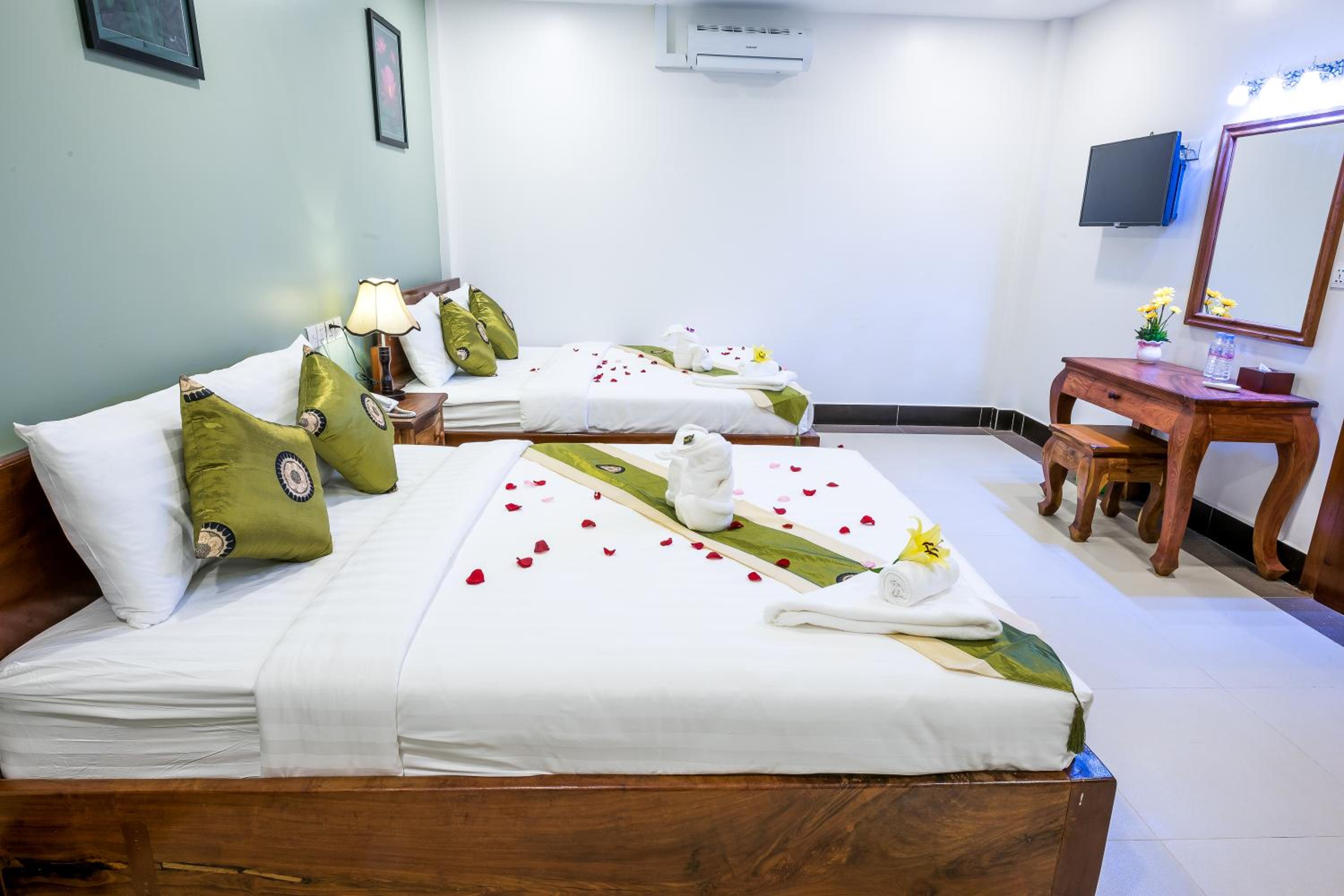Deluxe Twin Room - Photo 8