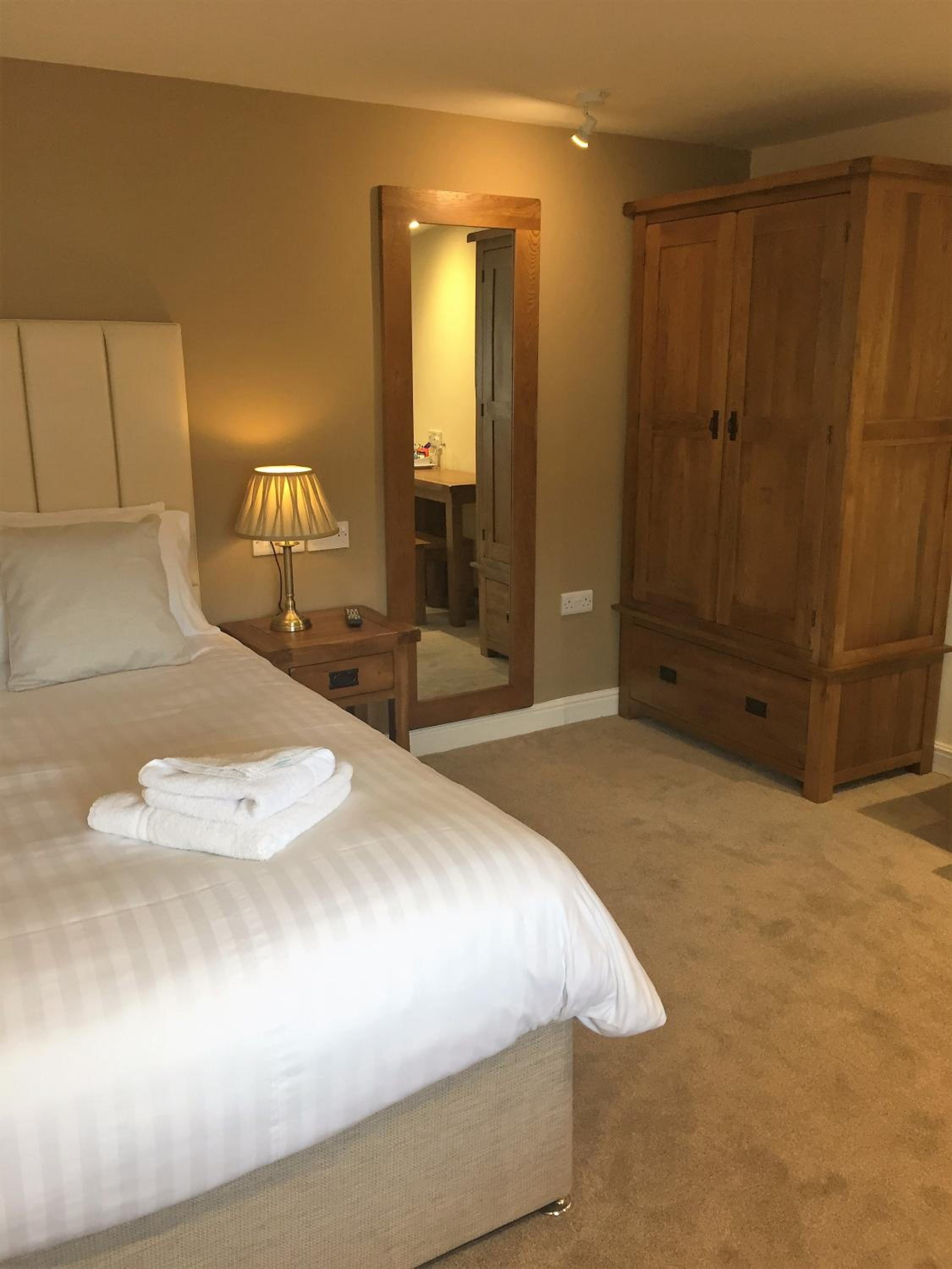Standard King Room - Photo 1