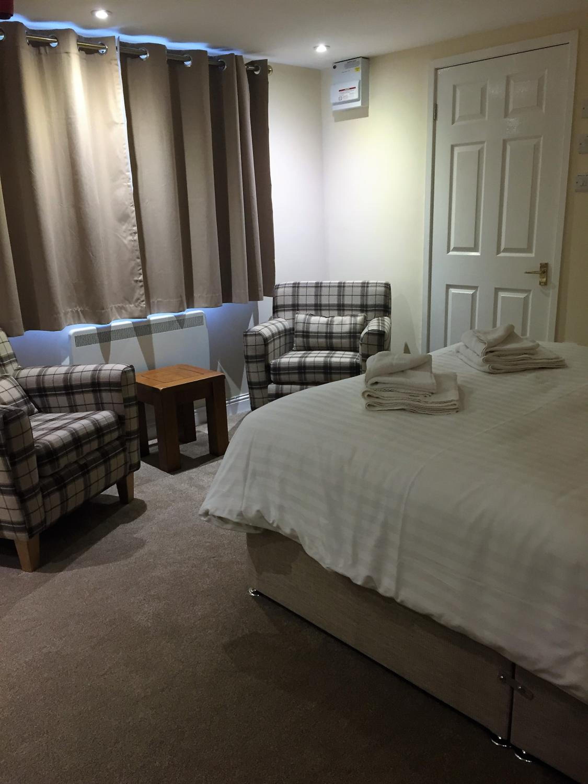 Standard King Room - Photo 4