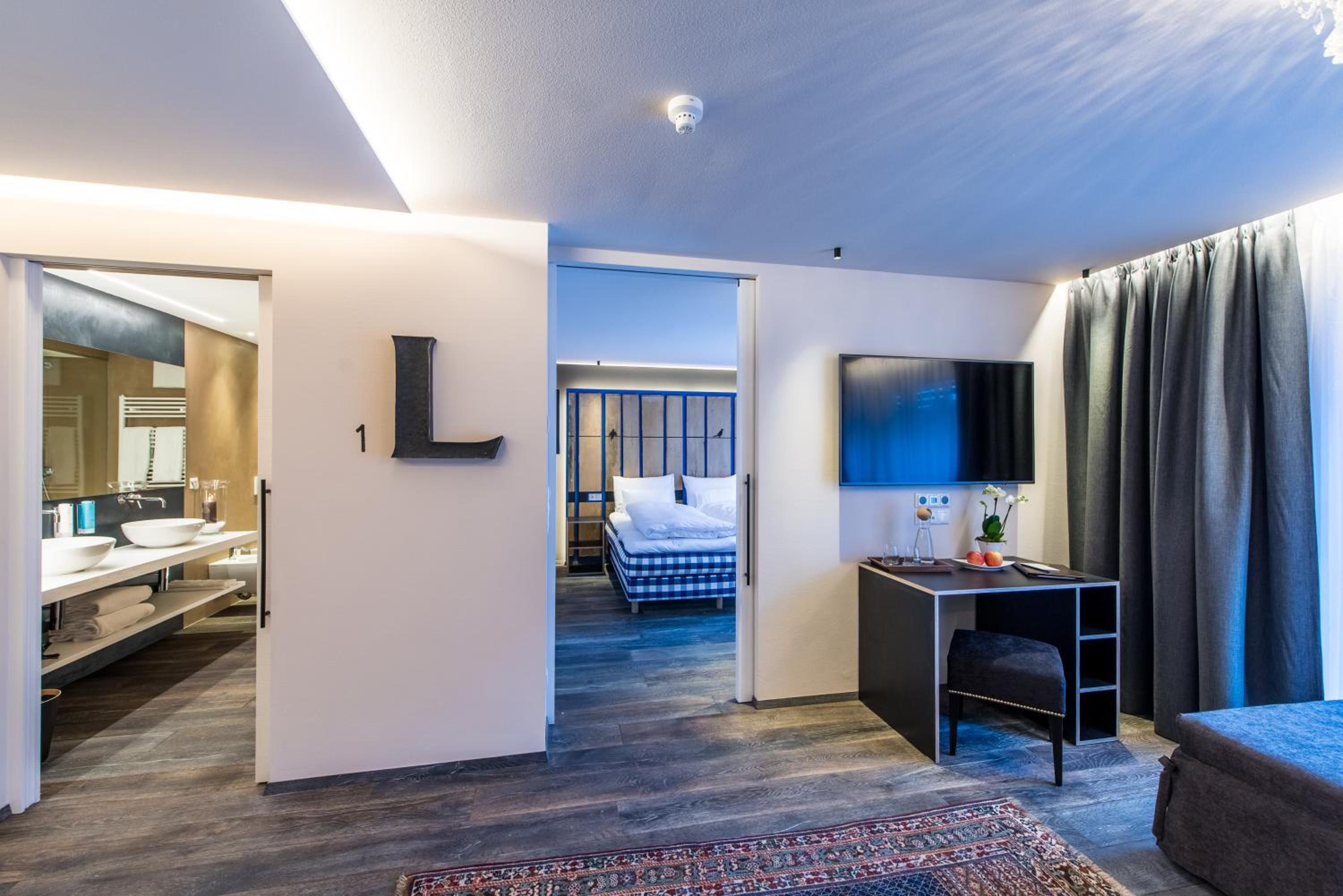 Deluxe Junior Suite photo 1