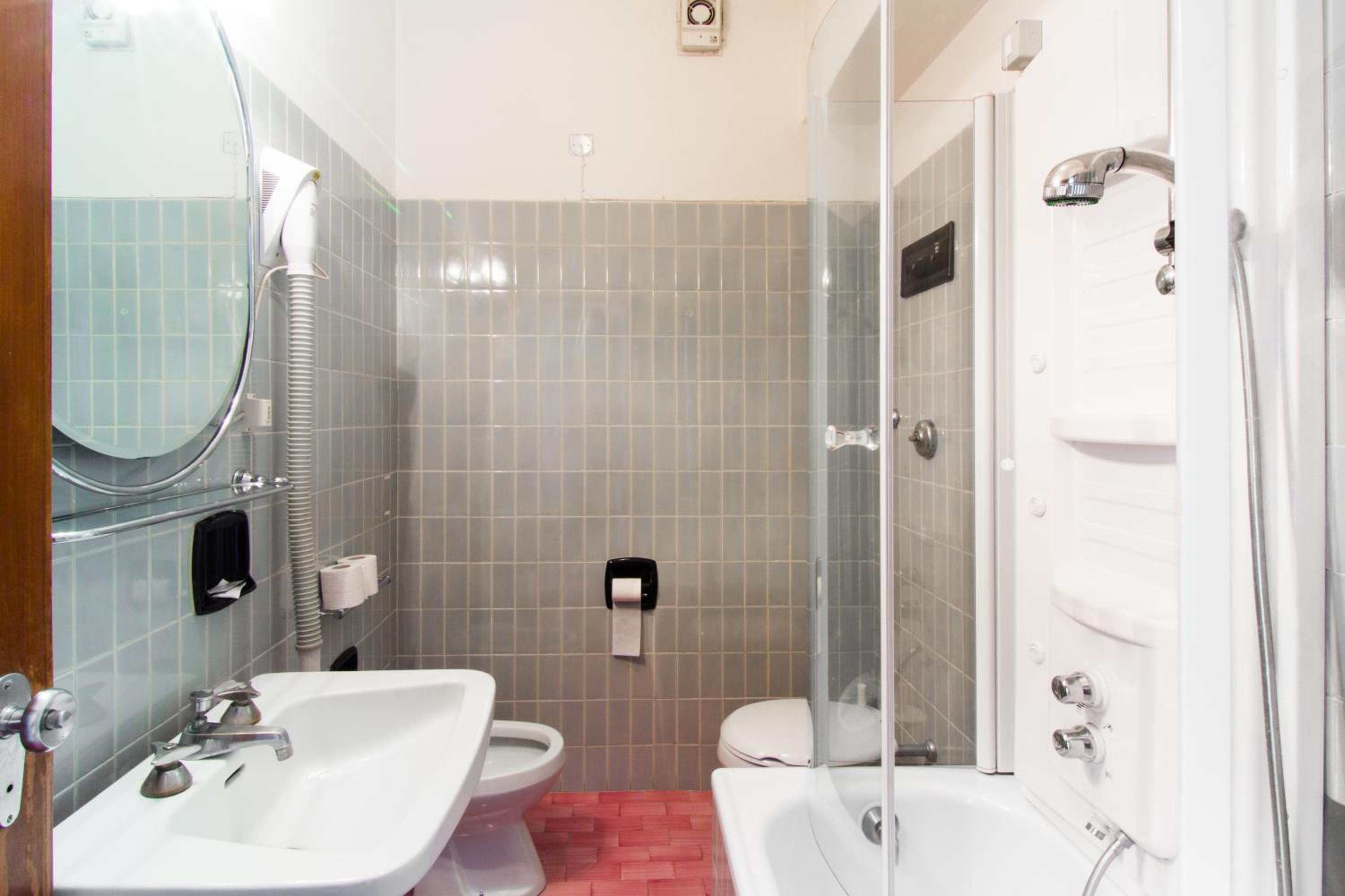 Comfort Quadruple Room - Photo 8